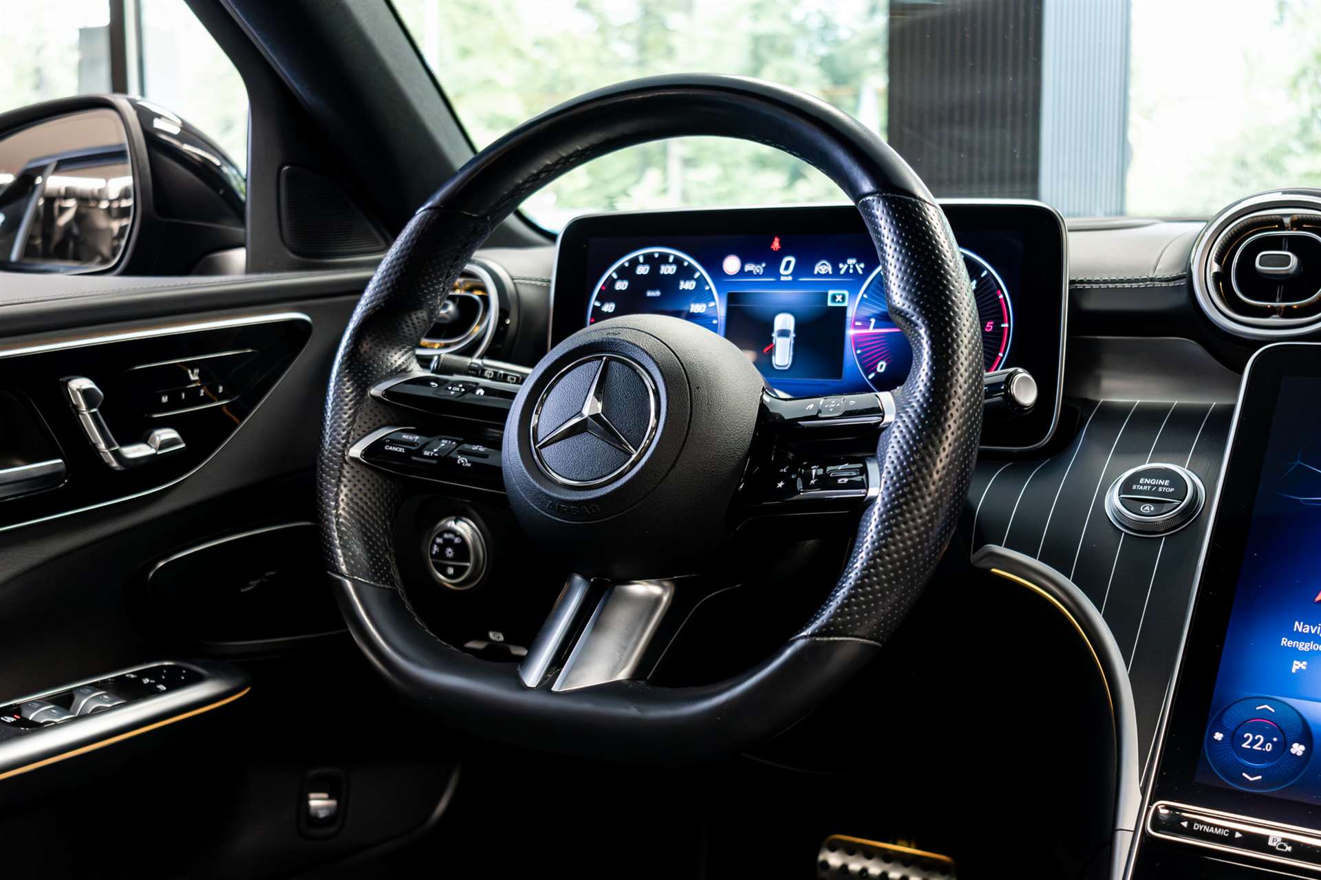 MERCEDES-BENZ C 220 d T 4Matic AMG Line-image-8
