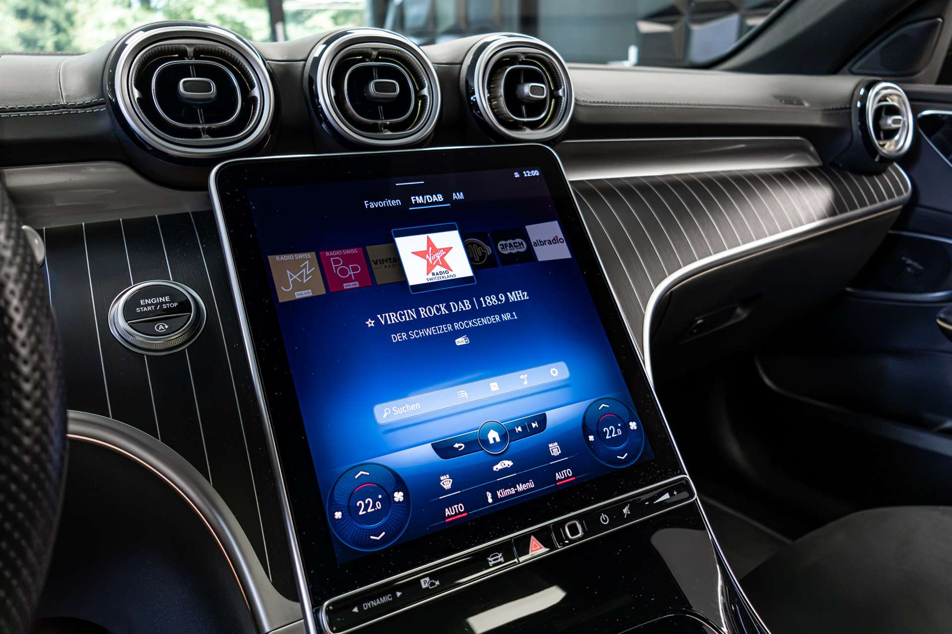 MERCEDES-BENZ C 220 d T 4Matic AMG Line-image-25