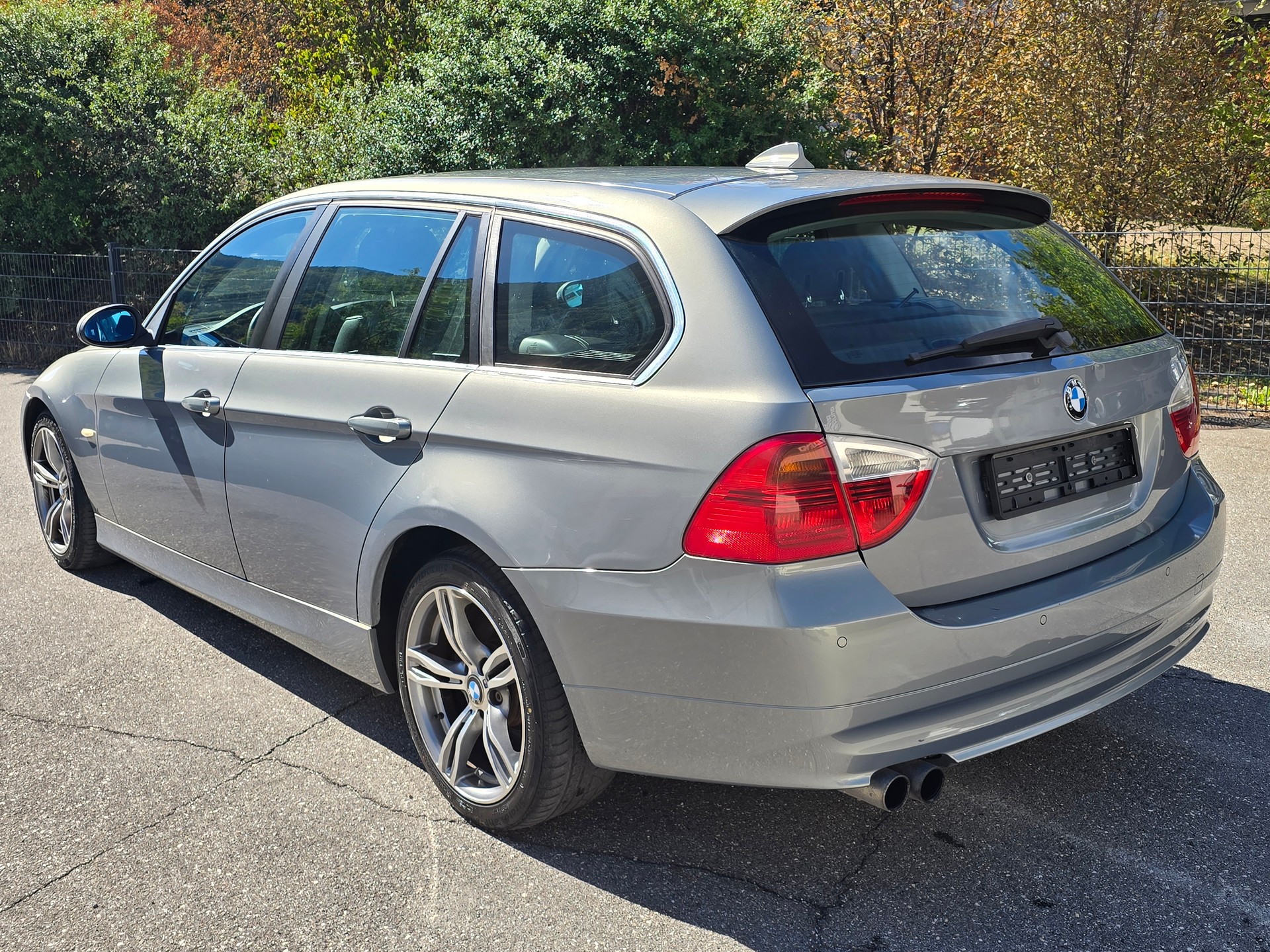 BMW 325xi Touring more4you-image-6