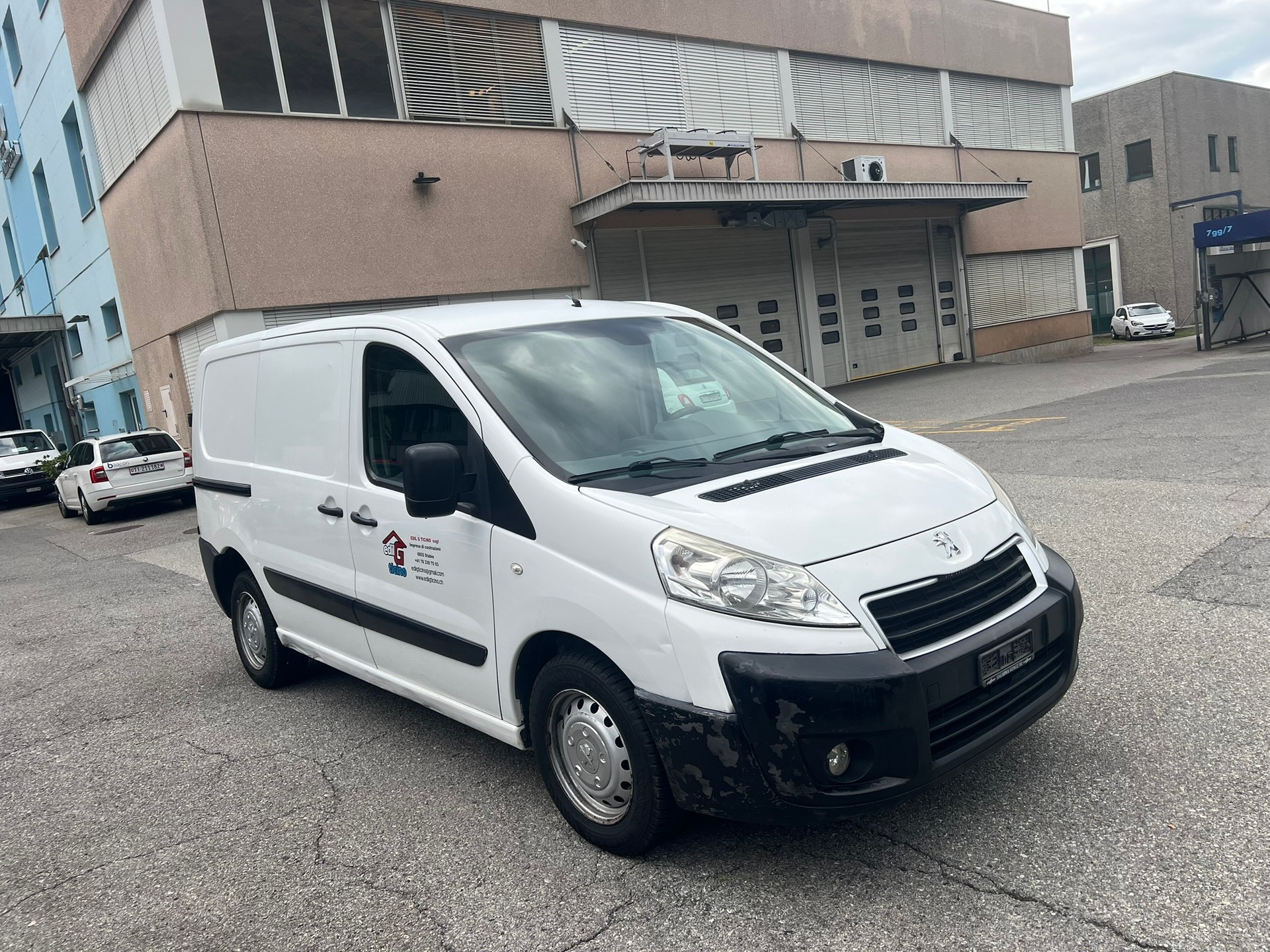 PEUGEOT Expert 2.0 HDi 229 L1H1-image-3