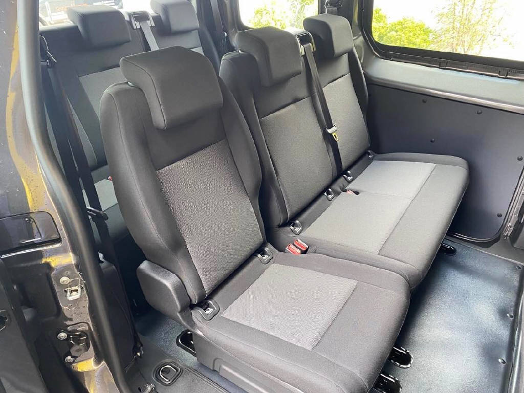 OPEL Vivaro combi 2.7t S 1.5 CDTI Essentia S/S-image-8
