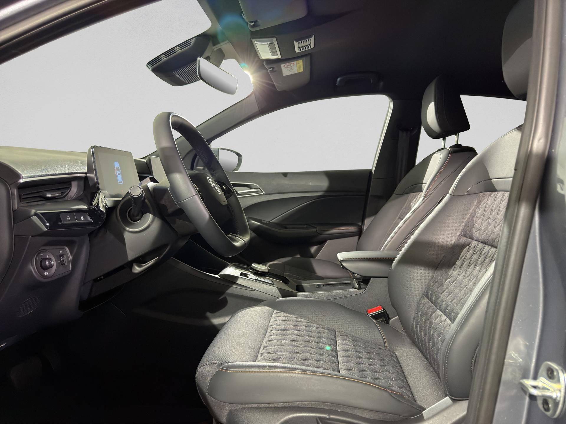 MG 3 1.5 Hybrid Luxury Aut.-image-7