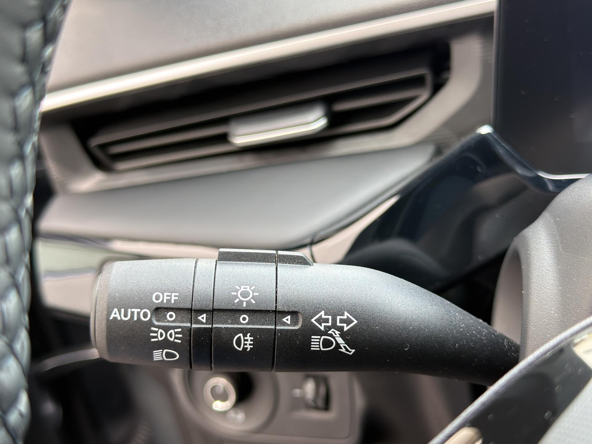 MG 3 1.5 Hybrid Luxury Aut.-image-18