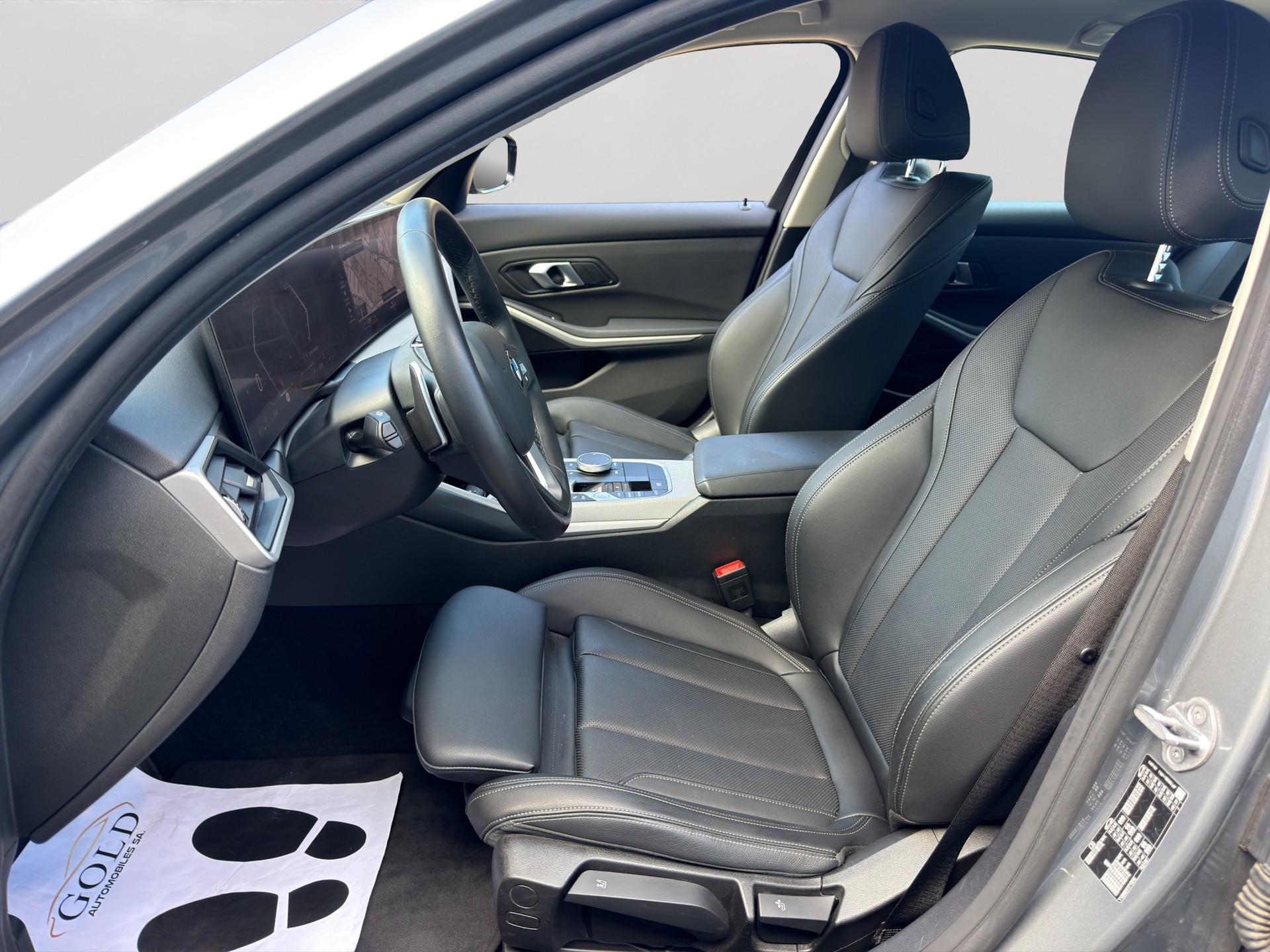 BMW 318i Steptronic-image-4