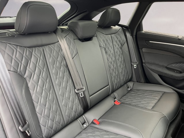 AUDI A6 allroad TDI quattro 220 kW S tronic-image-20