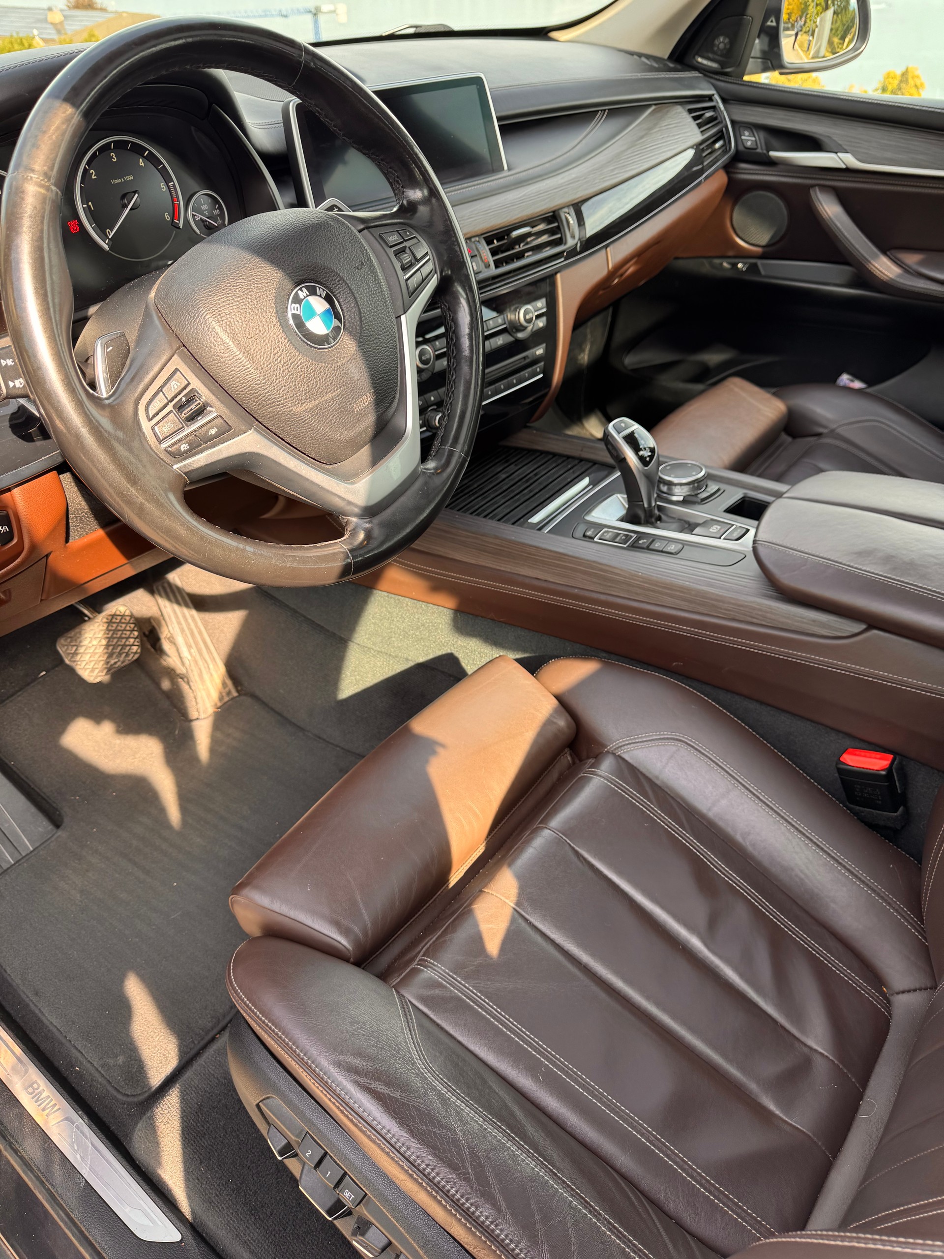 BMW 30d xDrive - sehr gute Ausstattung-image-2