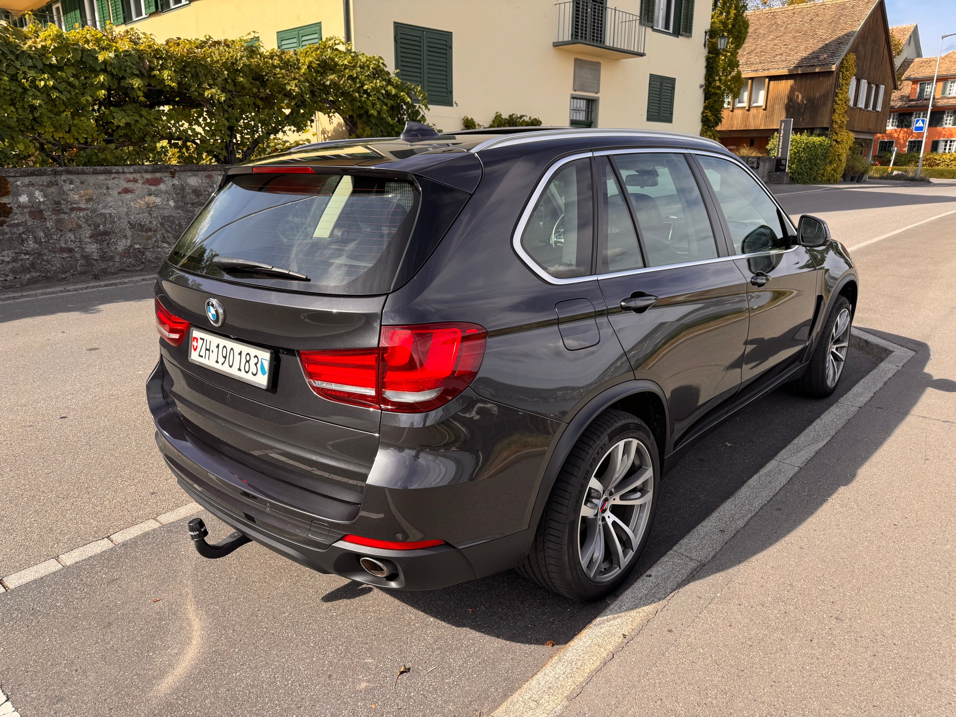 BMW 30d xDrive - sehr gute Ausstattung-image-1