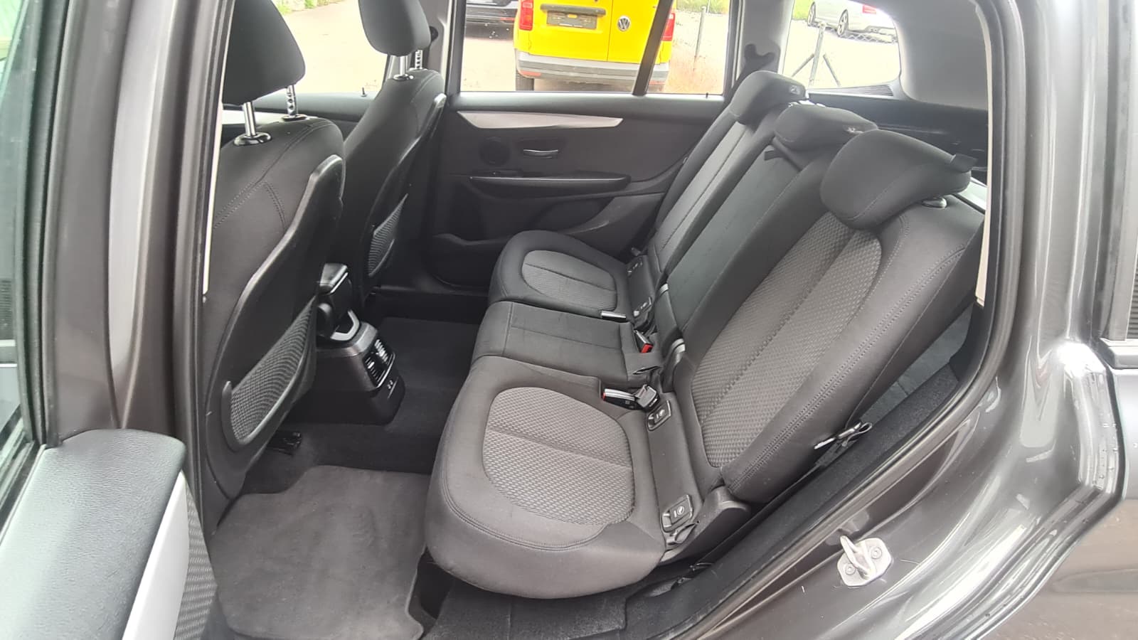 BMW 218d xDrive Gran Tourer Steptronic ** Gr-Navi ** PDC Hinten ** Tempomat ** Anh-Kupplung ** Frisch Ab MFK & Service **-image-19