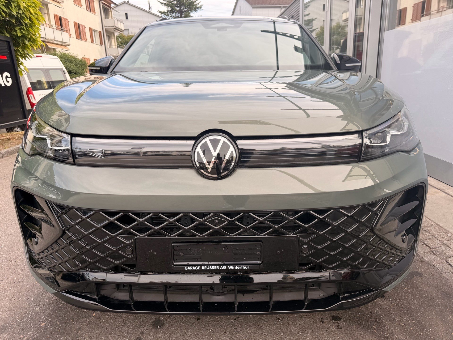 VW Tiguan 2.0 TSI 265PS 4Motion R-Line ***360° KAMERA & PANORAMADACH***-showroom-element-1