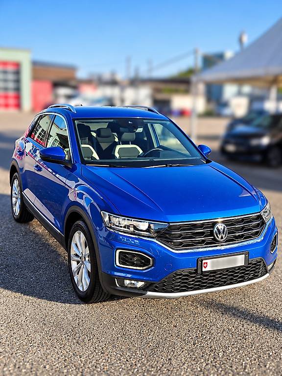 VW T-Roc 2.0 TSI Advance DSG 4Motion-image-1