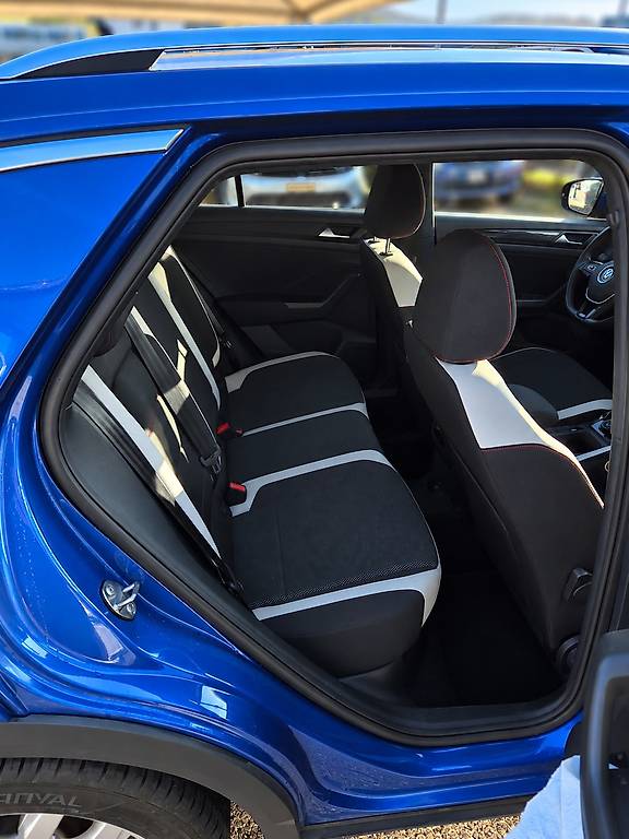 VW T-Roc 2.0 TSI Advance DSG 4Motion-image-4