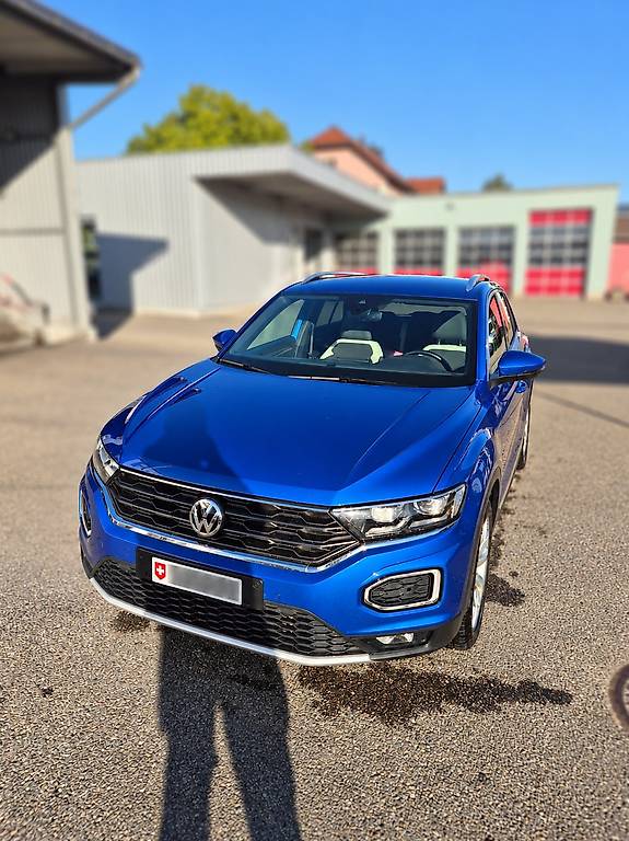 VW T-Roc 2.0 TSI Advance DSG 4Motion-image-0