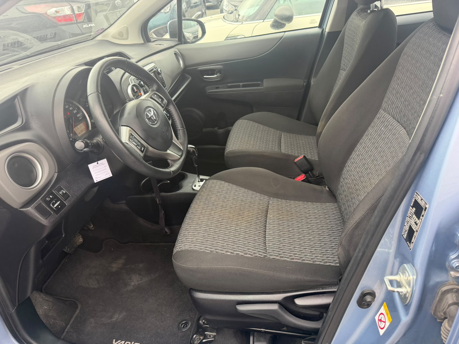 TOYOTA Yaris 1.33 Luna Multidrive-image-7