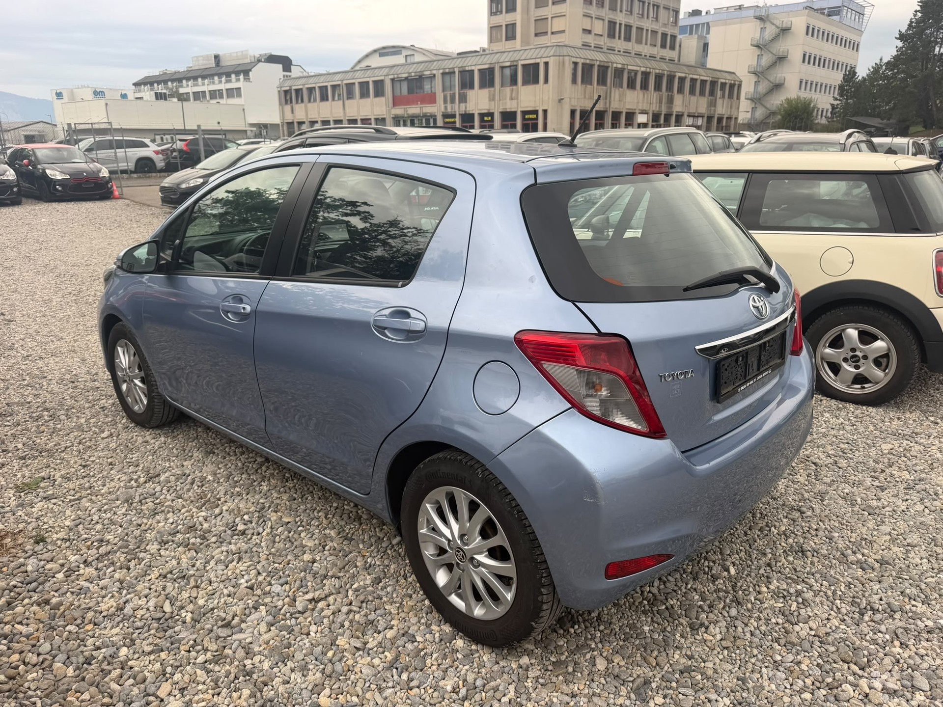 TOYOTA Yaris 1.33 Luna Multidrive-image-2
