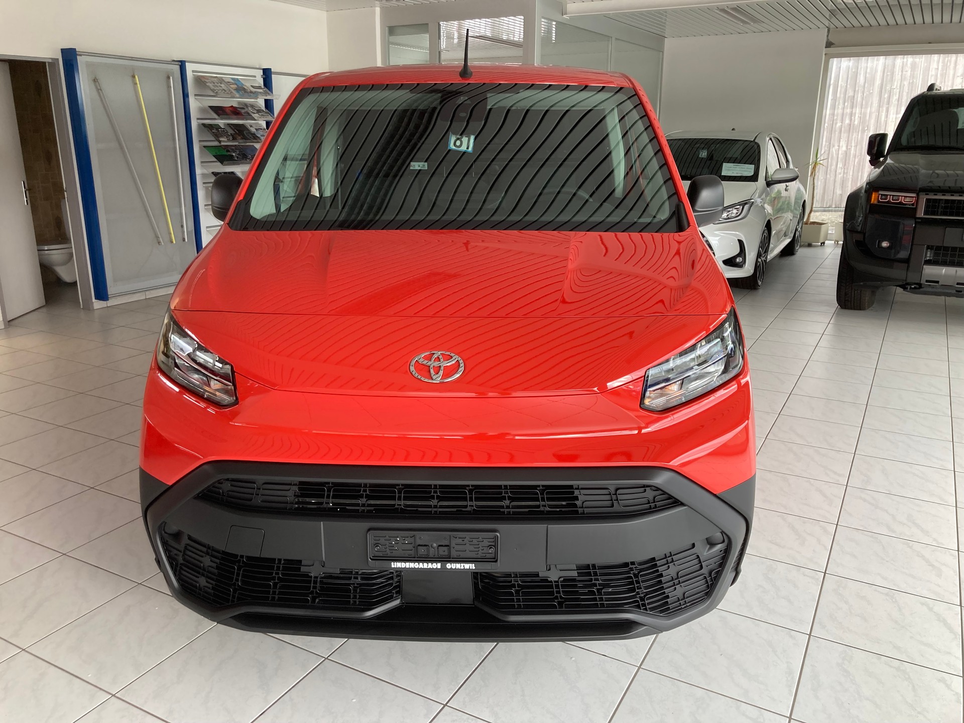 TOYOTA Proace City Van 1.2 Advanced Medium-image-1