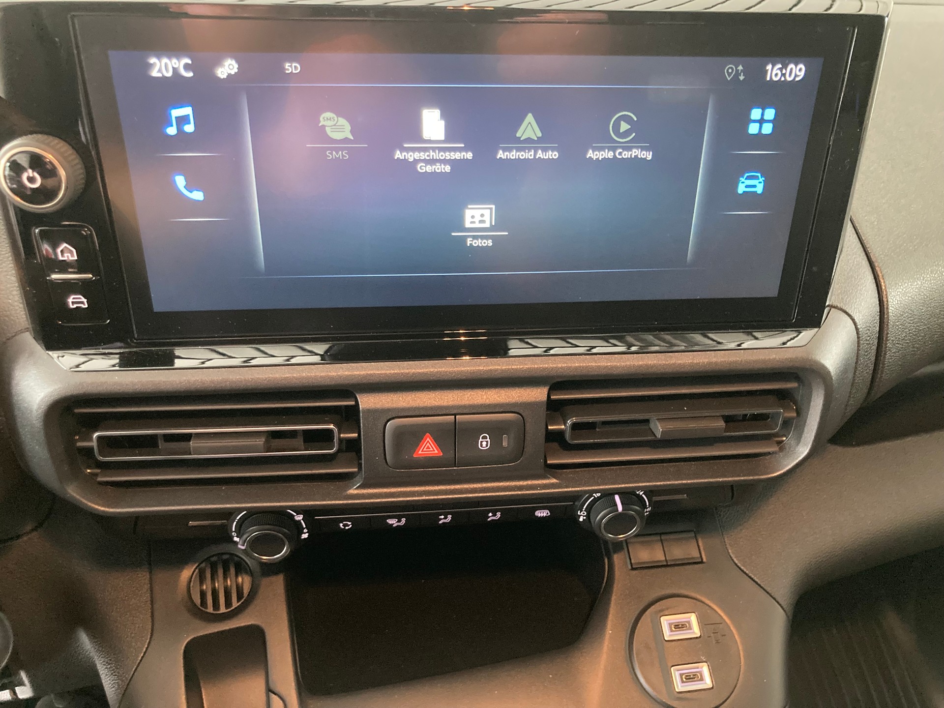 TOYOTA Proace City Van 1.2 Advanced Medium-image-14