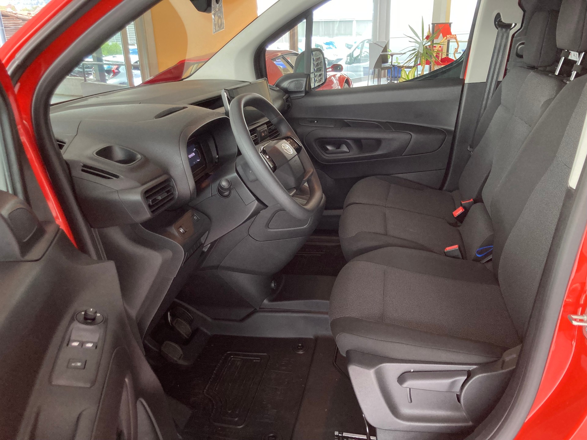 TOYOTA Proace City Van 1.2 Advanced Medium-image-11
