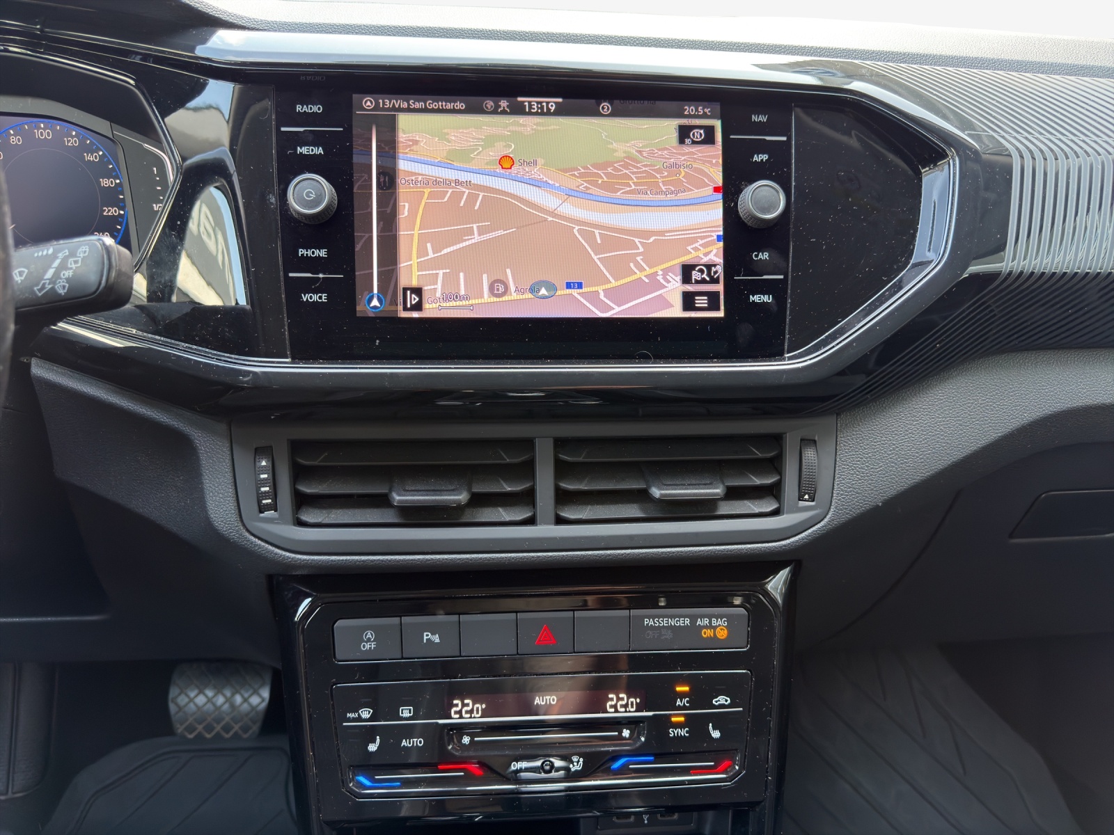 VW T-Cross 1.0 TSI Life Limited DSG-image-10