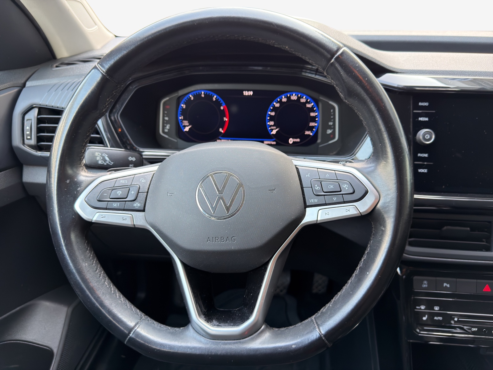 VW T-Cross 1.0 TSI Life Limited DSG-image-9