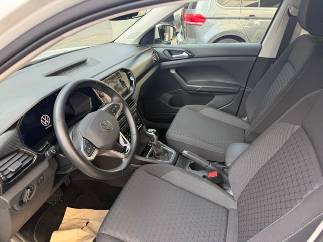 VW Caddy Cargo 1.5 TSI Entry-image-5