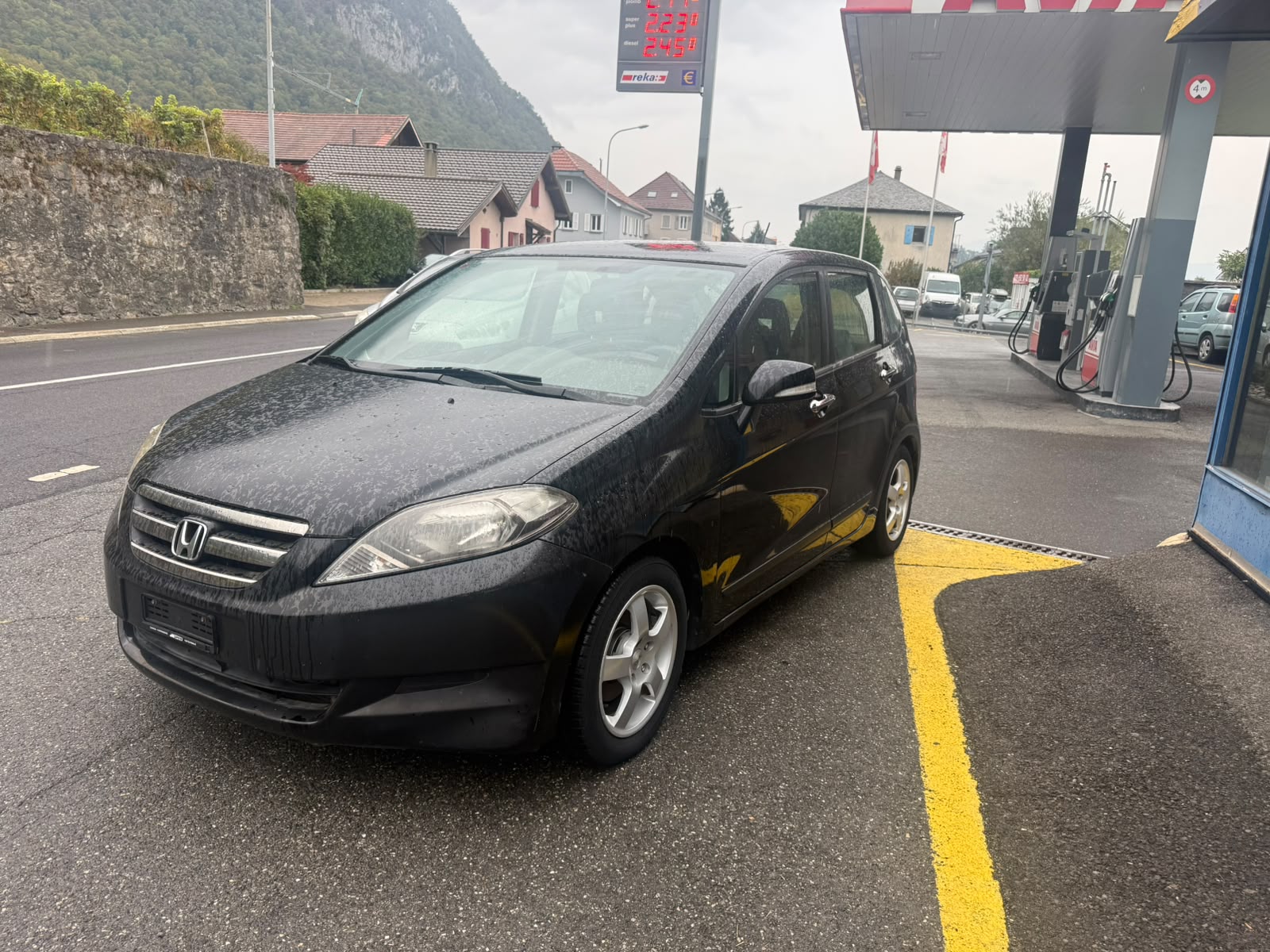 HONDA FR-V 1.8i Swiss-image-7