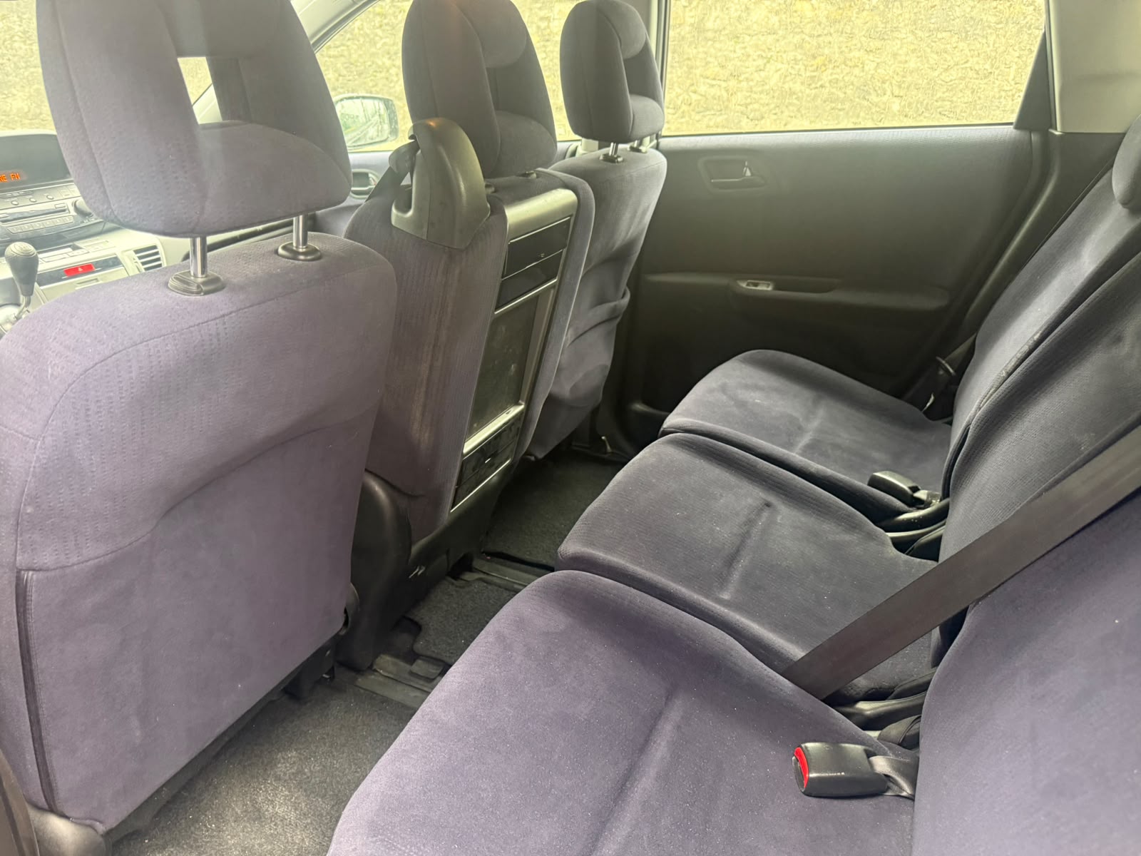 HONDA FR-V 1.8i Swiss-image-5