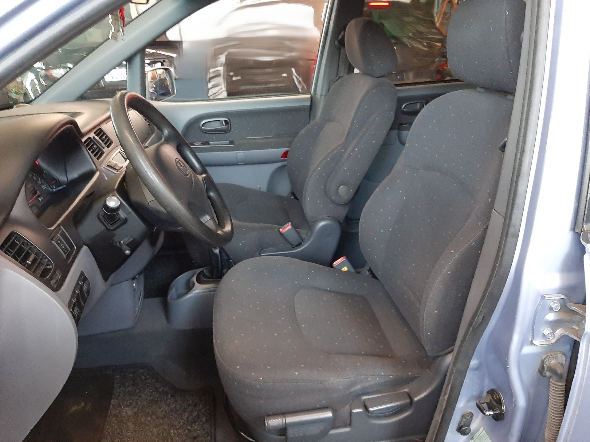 HYUNDAI Trajet 2.0 CRDi (GLS)-image-6