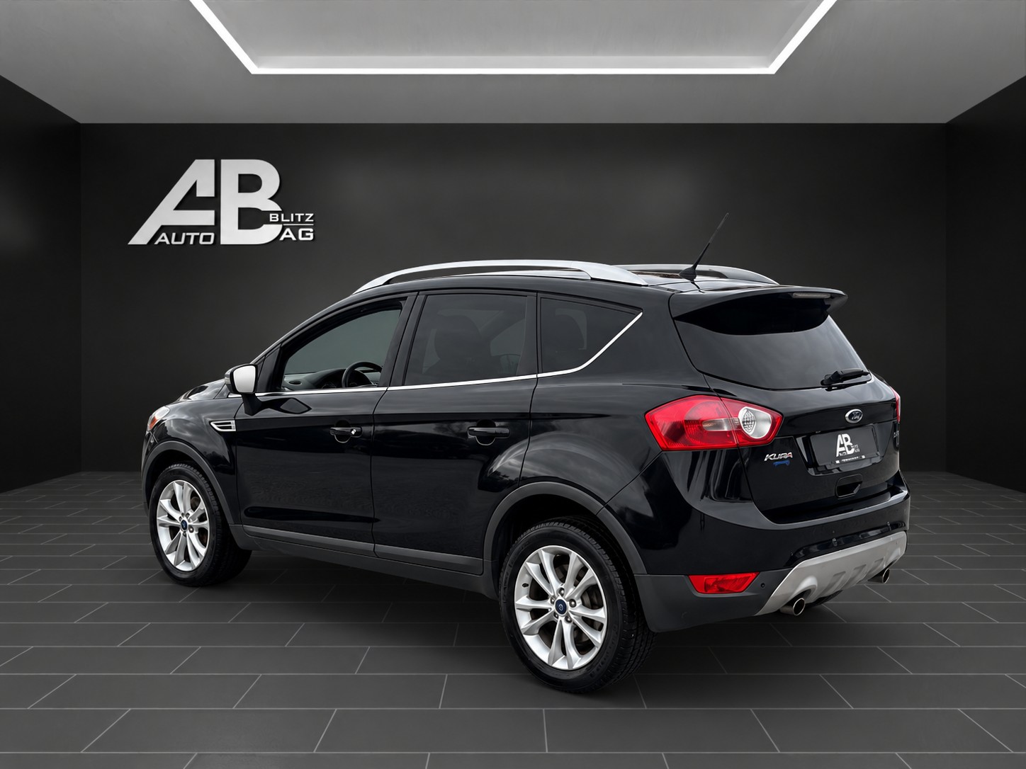 FORD Kuga 2.0 TDCi Titanium 4WD PowerShift mit 140 PS-image-2