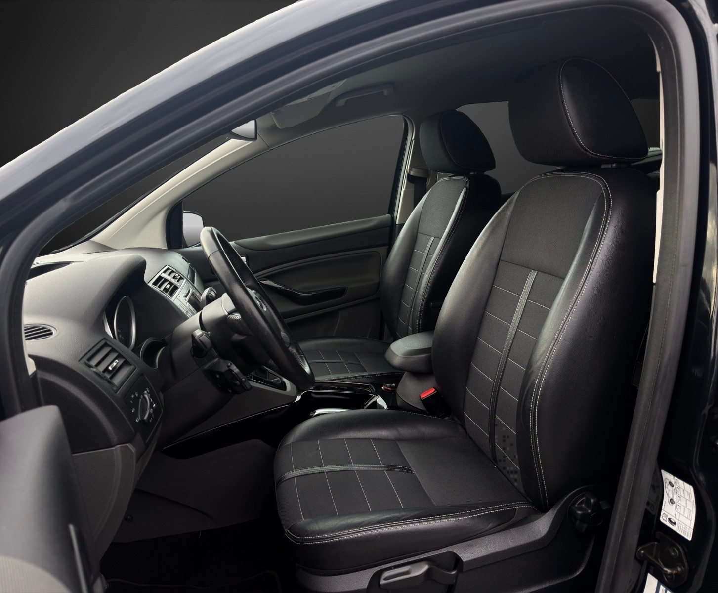 FORD Kuga 2.0 TDCi Titanium 4WD PowerShift mit 140 PS-image-6