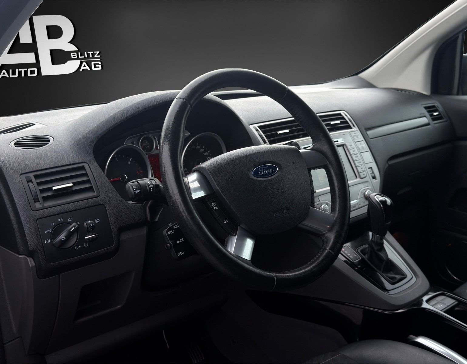 FORD Kuga 2.0 TDCi Titanium 4WD PowerShift mit 140 PS-image-7