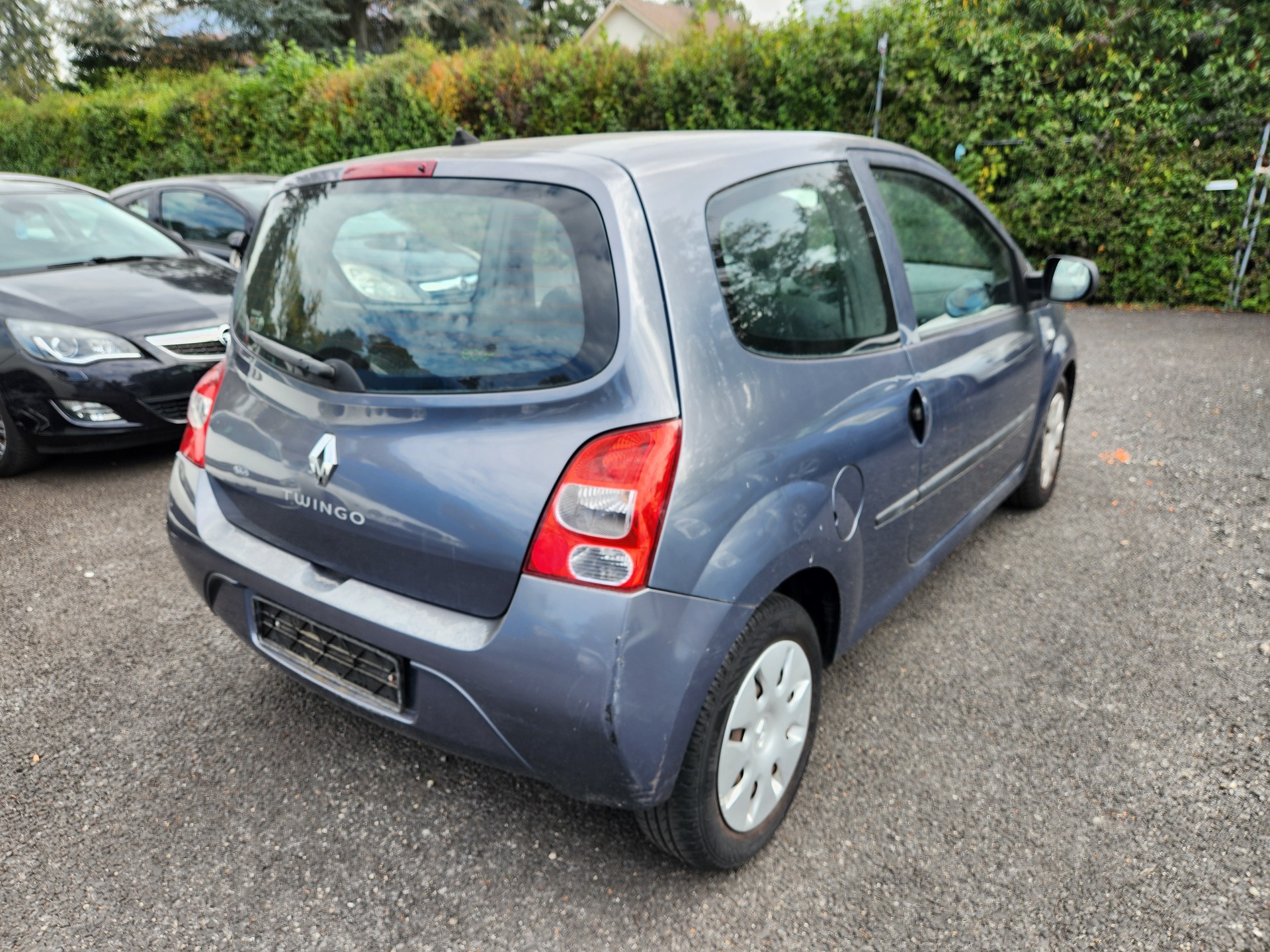RENAULT Twingo 1.2 16V Initiale-image-2
