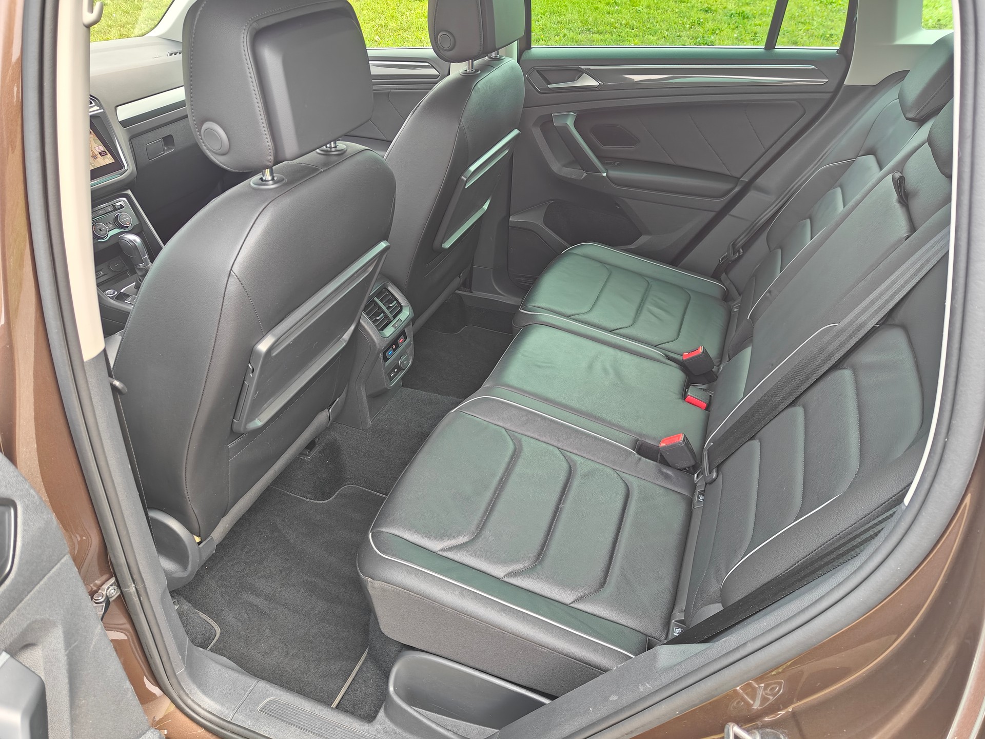 VW Tiguan 2.0TSI Highline 4Motion DSG *R-line*-image-11