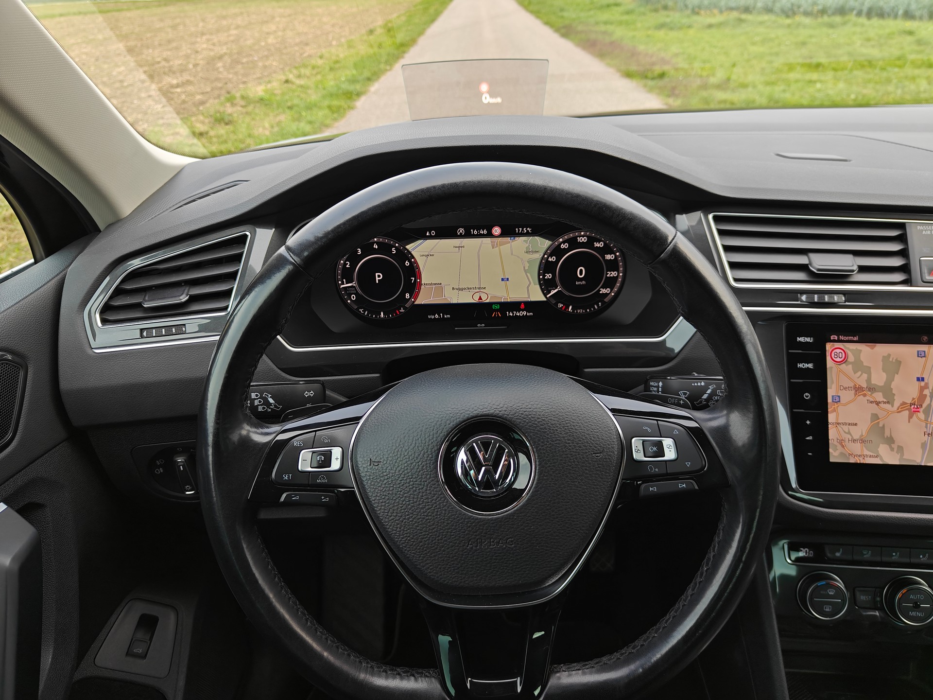 VW Tiguan 2.0TSI Highline 4Motion DSG *R-line*-image-17