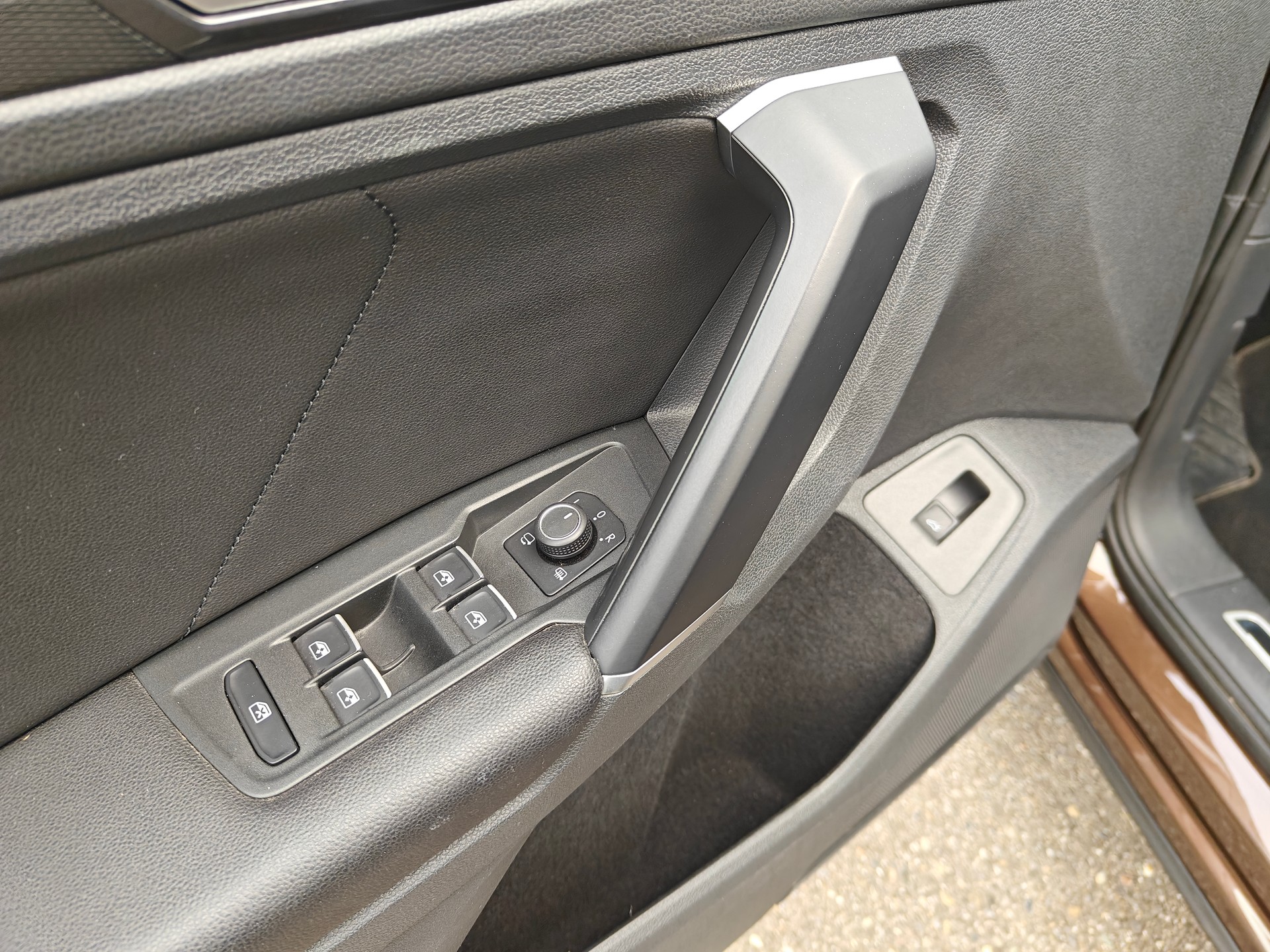 VW Tiguan 2.0TSI Highline 4Motion DSG *R-line*-image-16