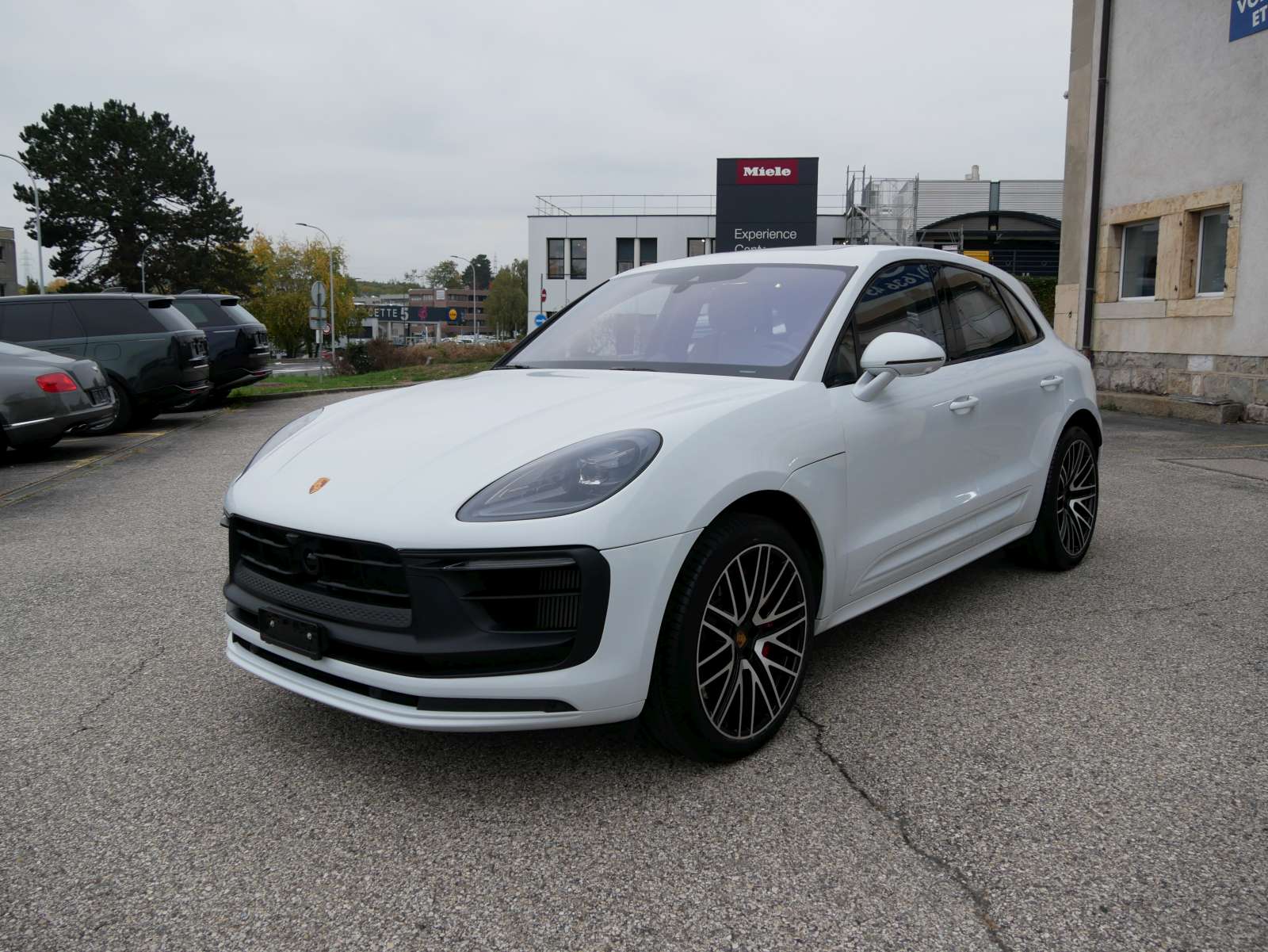 Car photo