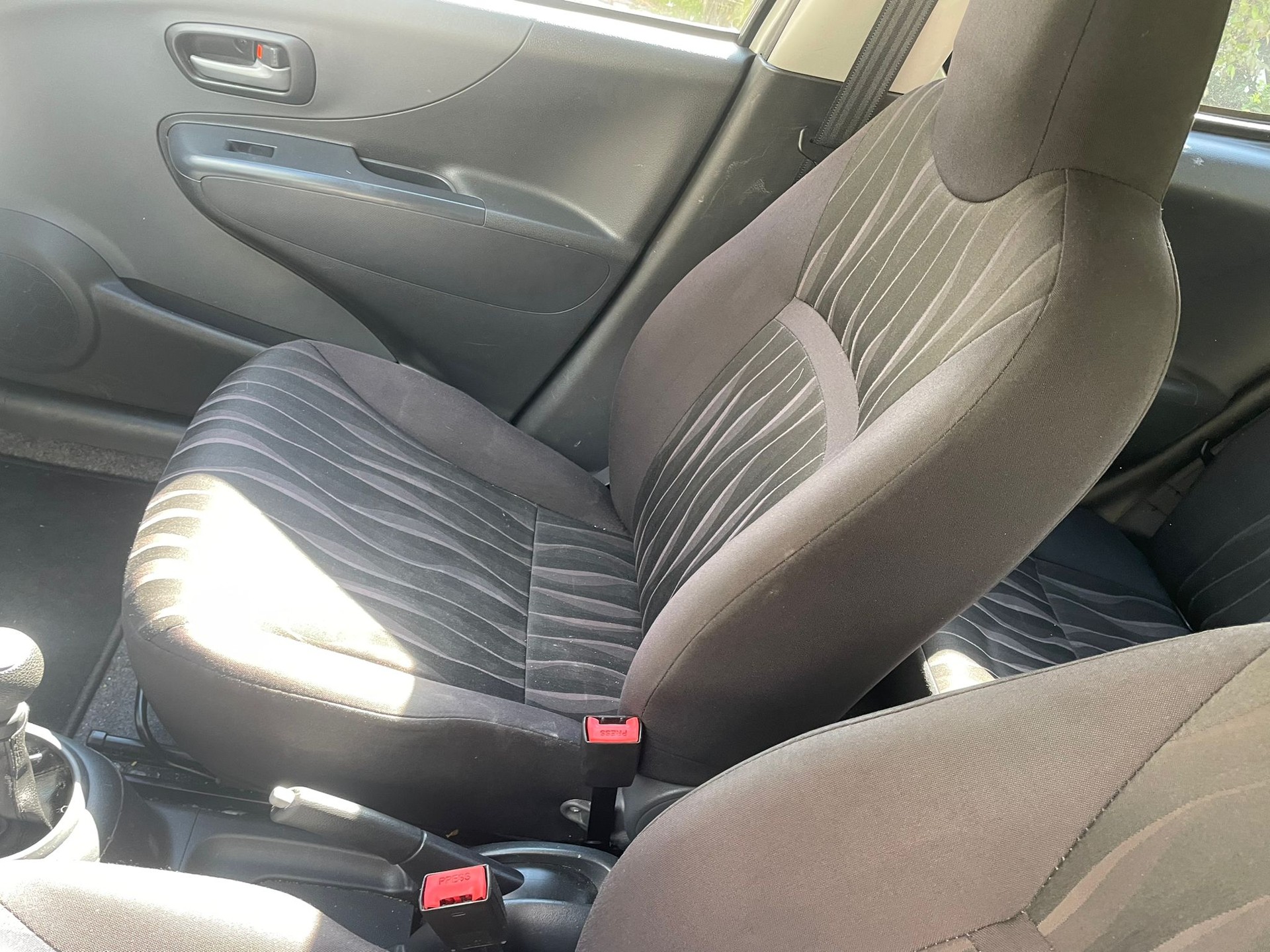 NISSAN Pixo 1.0 acenta-image-9