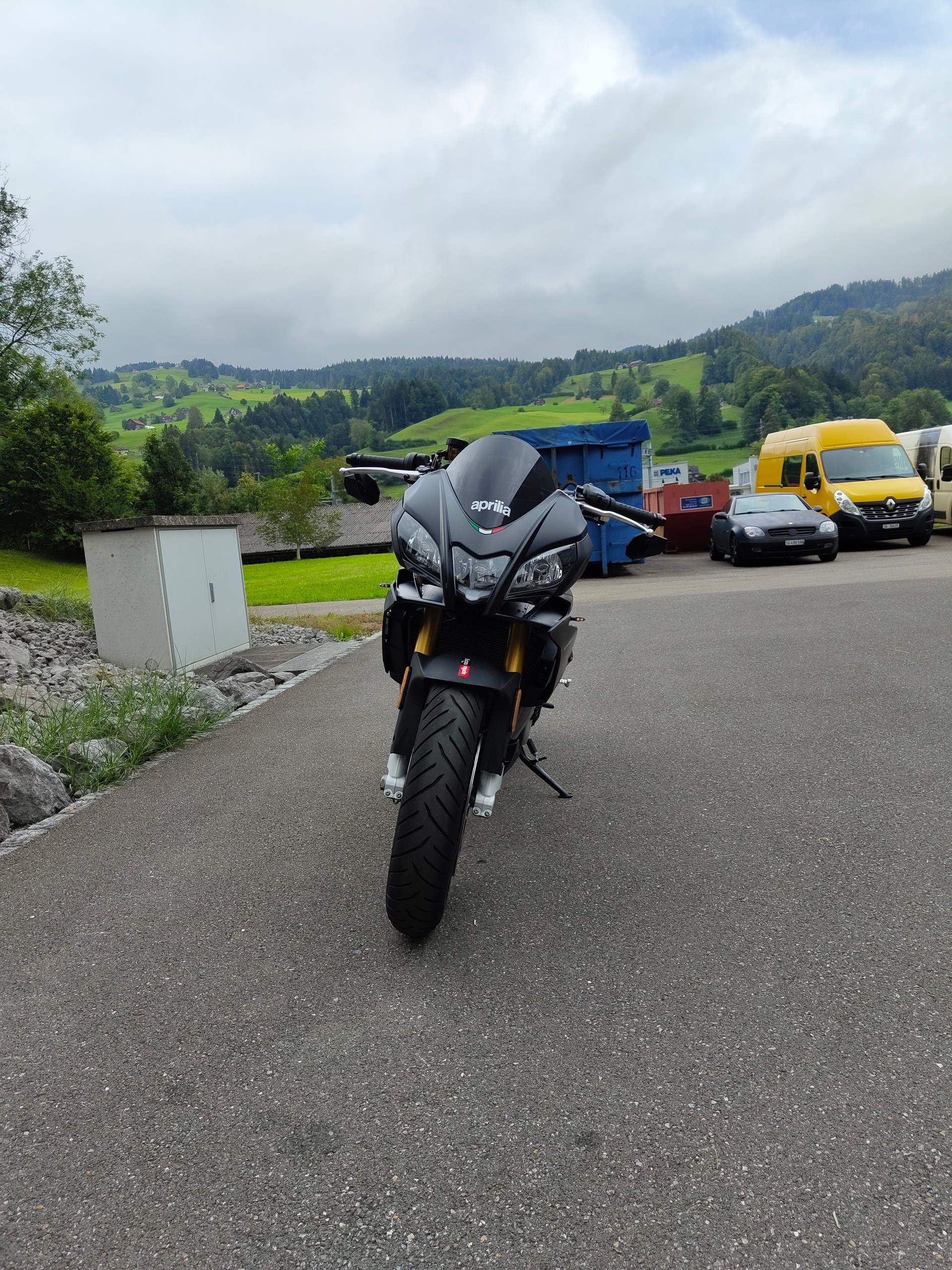 APRILIA Tuono V4 1100 RR-image-1