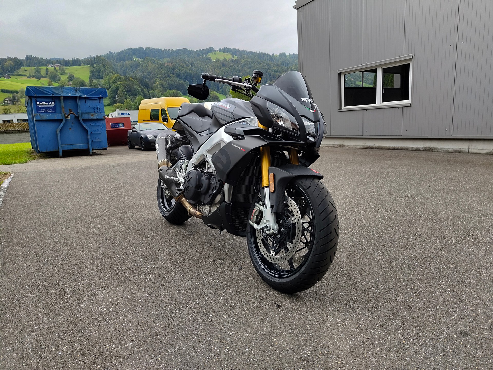 APRILIA Tuono V4 1100 RR-image-2