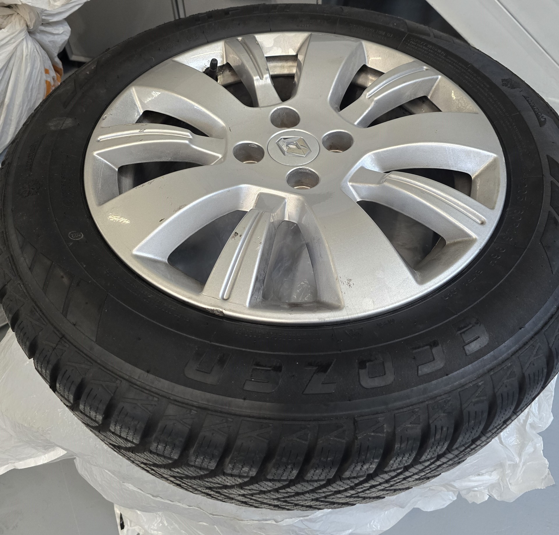 RENAULT Captur 1.2 T 16V Privilège EDC-image-14