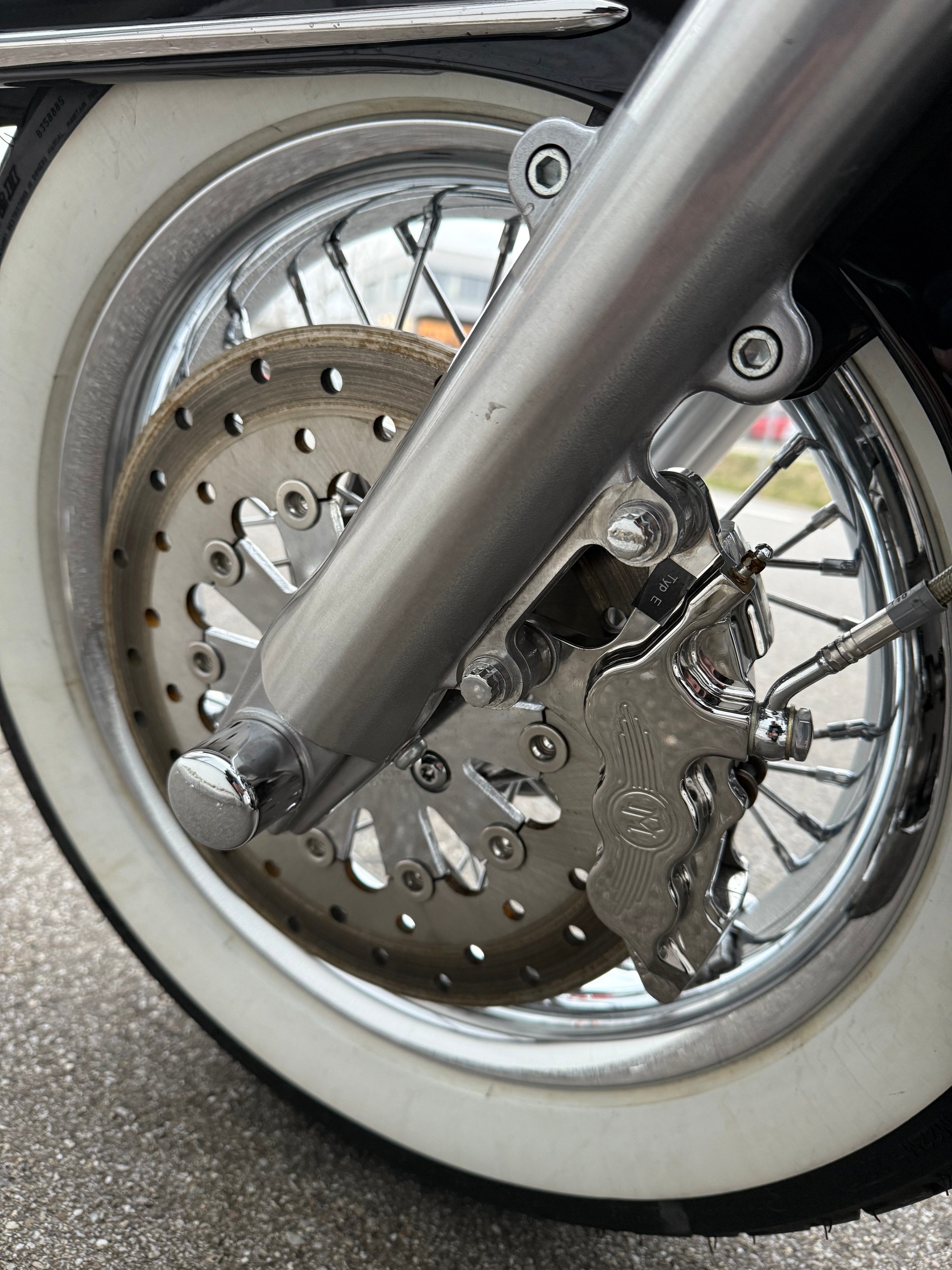 HARLEY-DAVIDSON FLSTNI Softail Deluxe-image-8