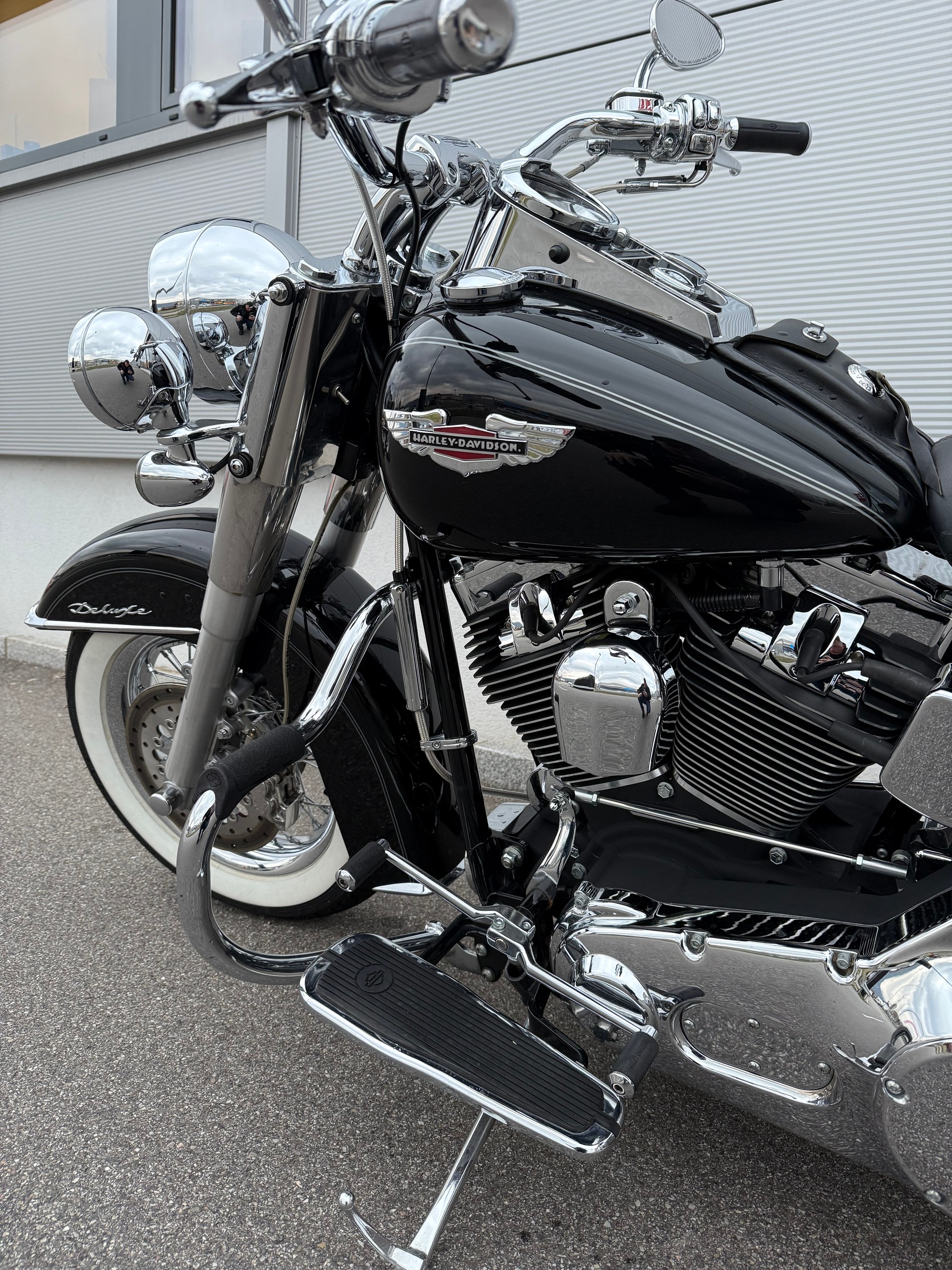 HARLEY-DAVIDSON FLSTNI Softail Deluxe-image-10