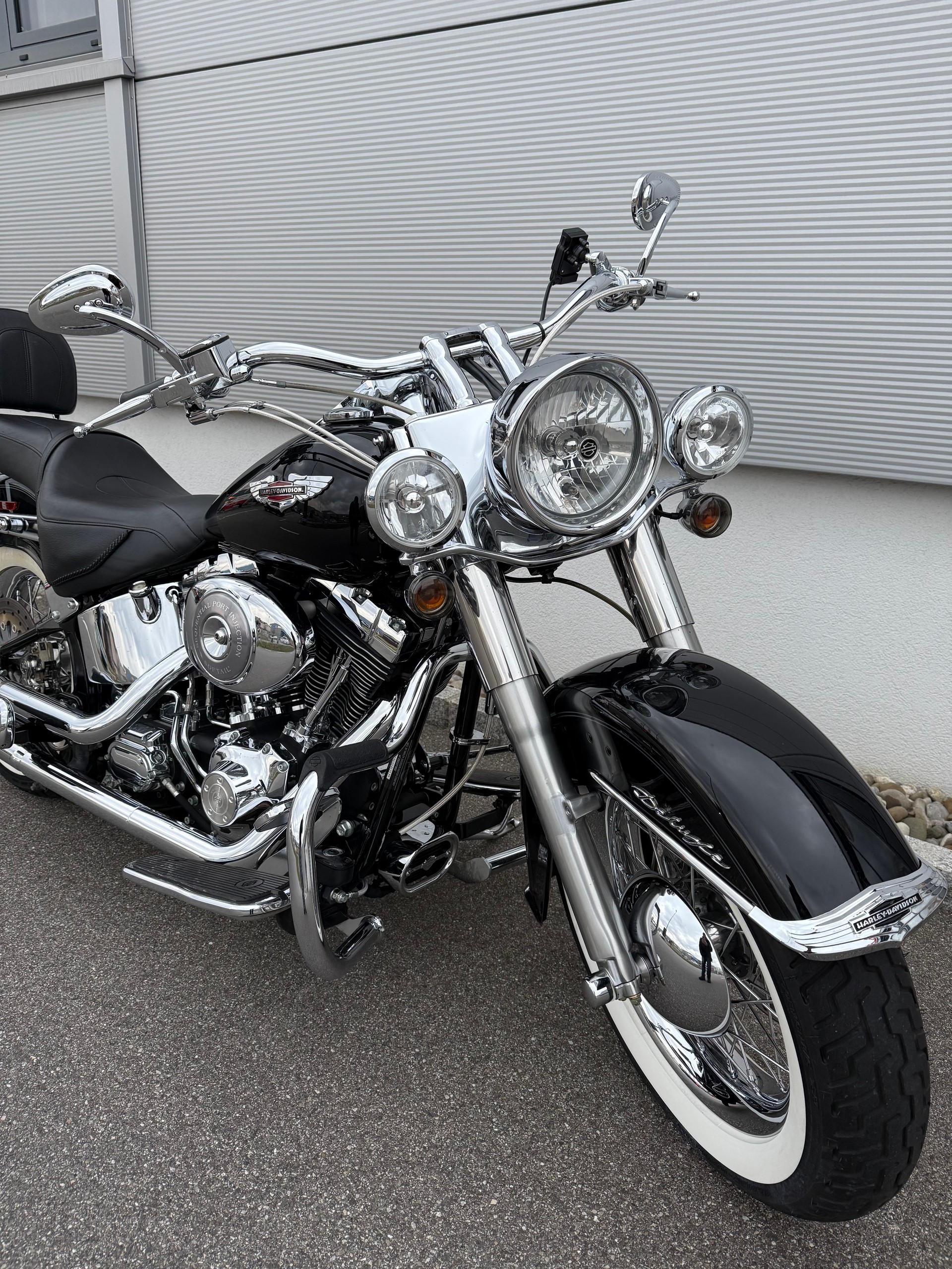 HARLEY-DAVIDSON FLSTNI Softail Deluxe-image-5