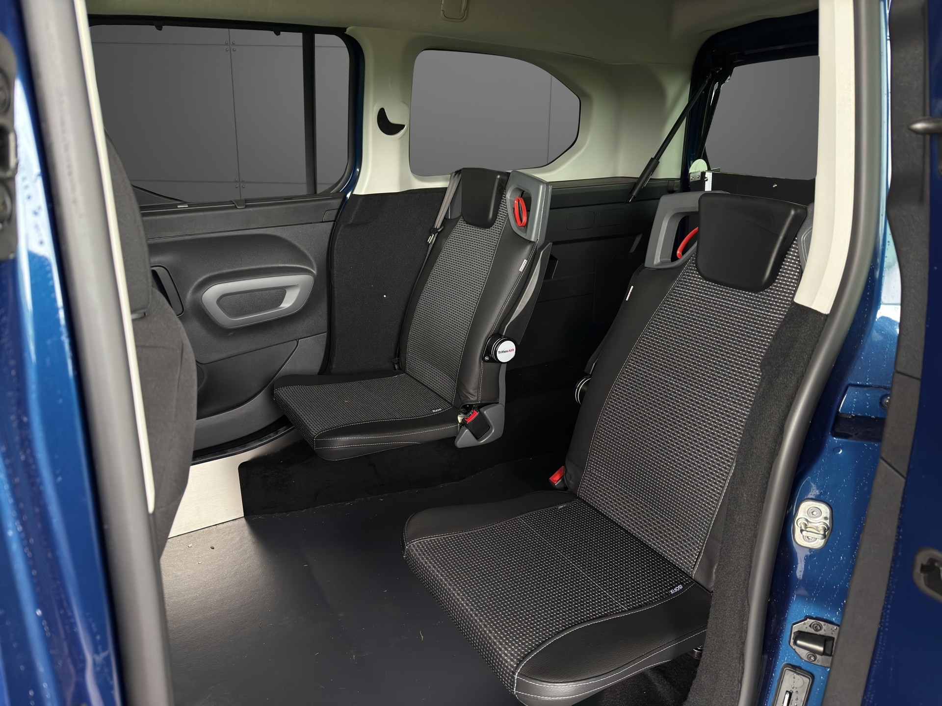 TOYOTA Proace City Verso 1.5 Trend Long Automatik-image-7