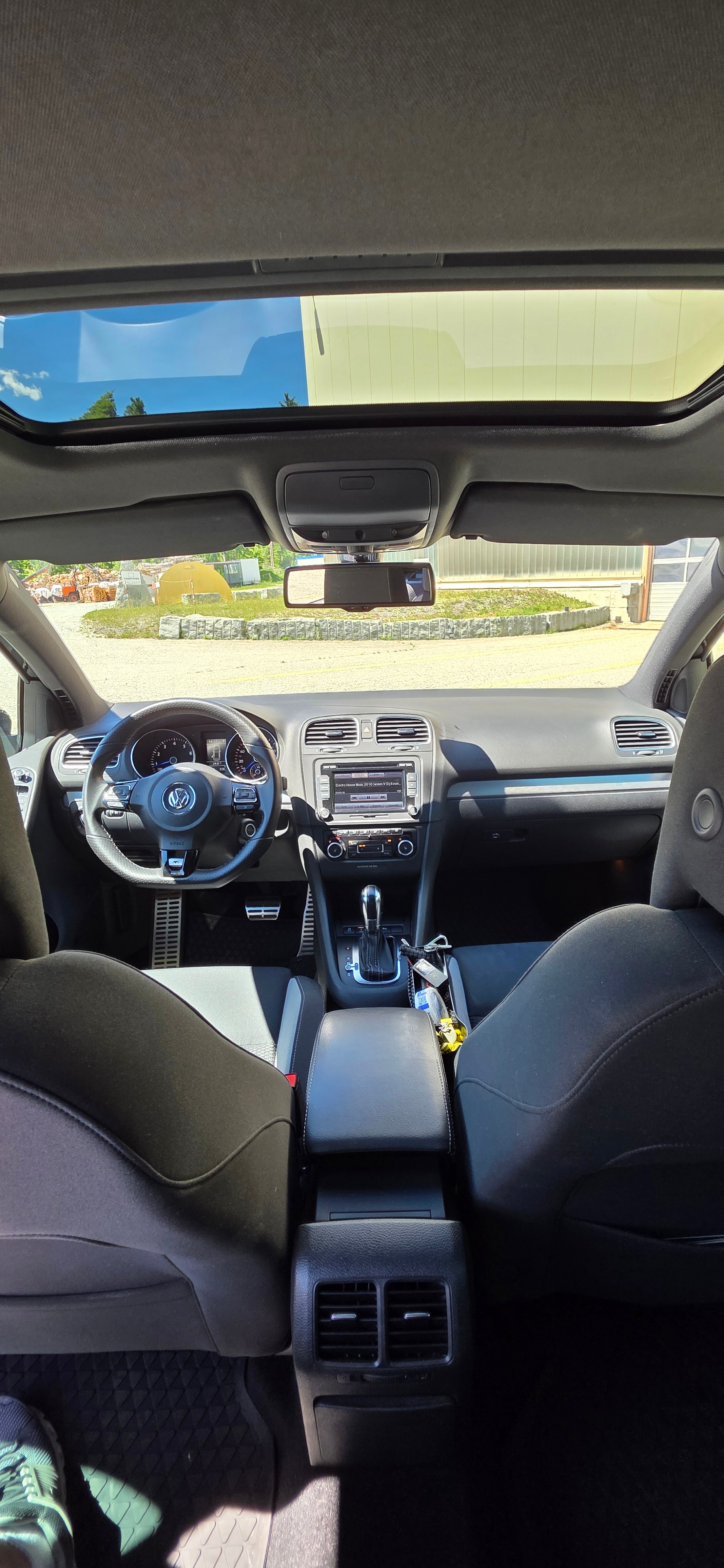 VW Golf 2.0 TSI R 4Motion DSG-image-3