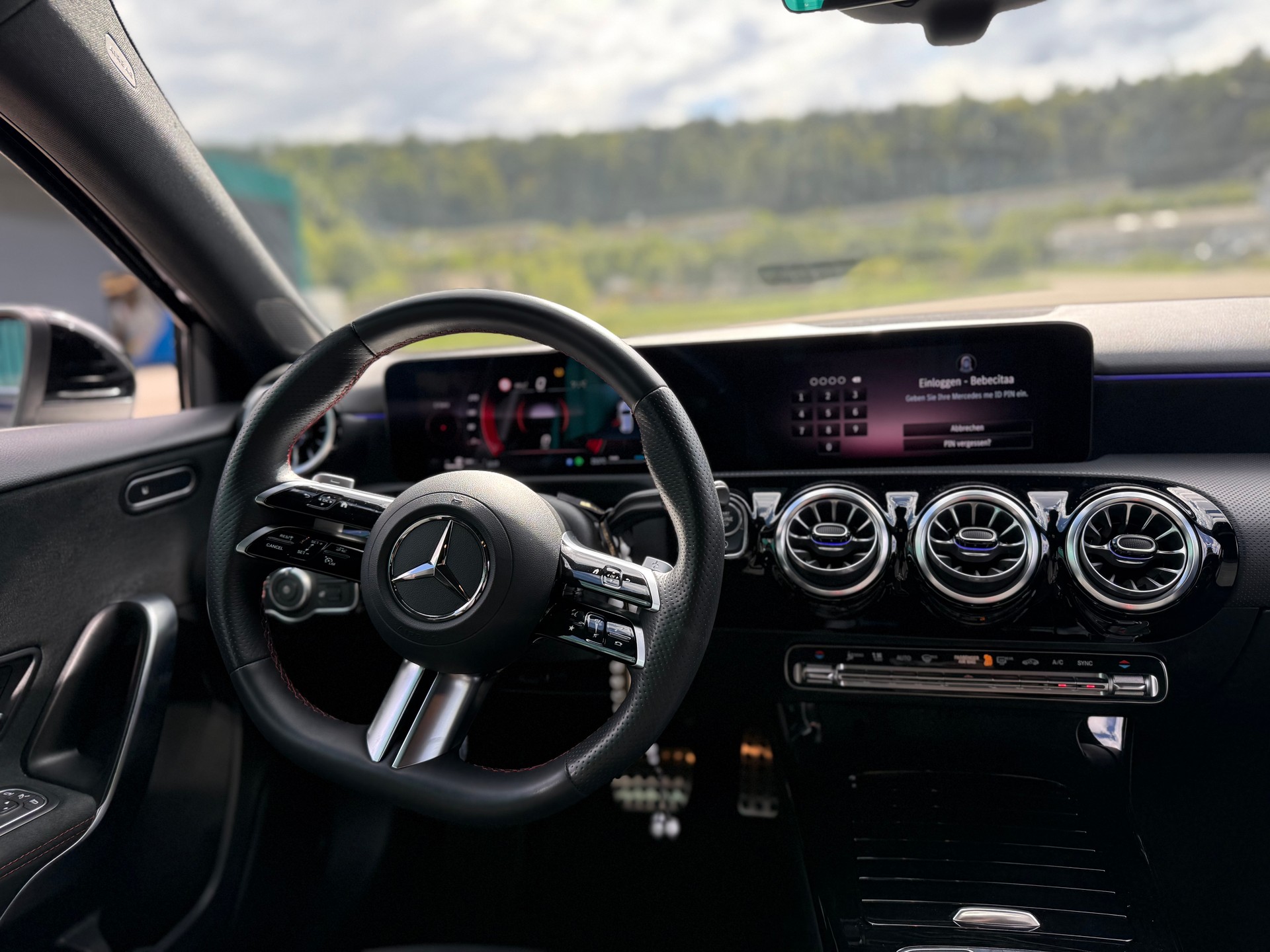 MERCEDES-BENZ A 200 7G-DCT-image-12