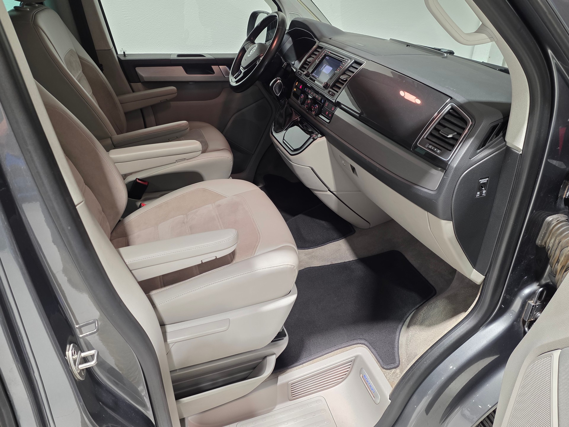 VW T6 California 2.0 Bi-TDI Ocean 4Motion DSG-image-17