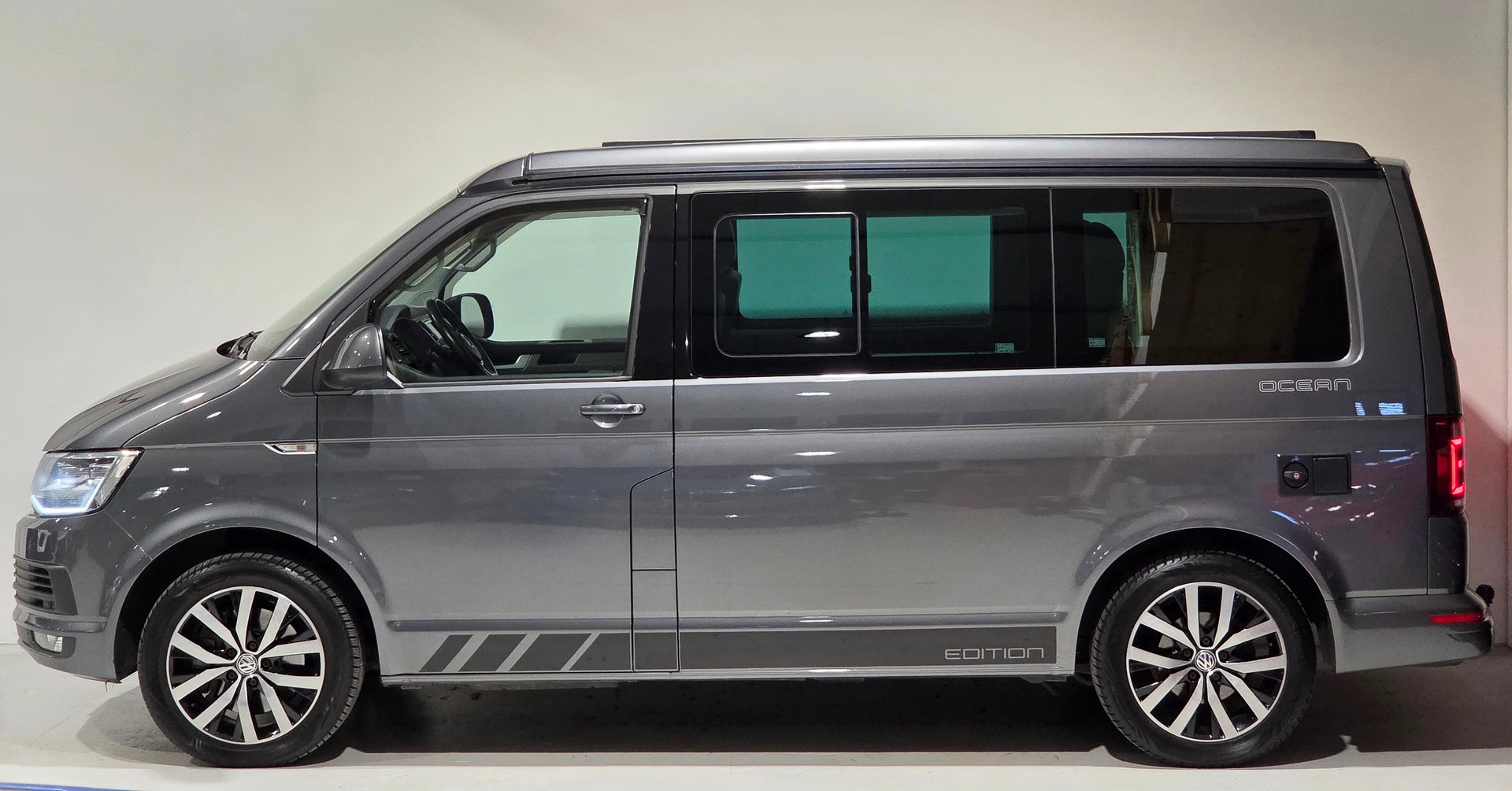 VW T6 California 2.0 Bi-TDI Ocean 4Motion DSG-showroom-element-1