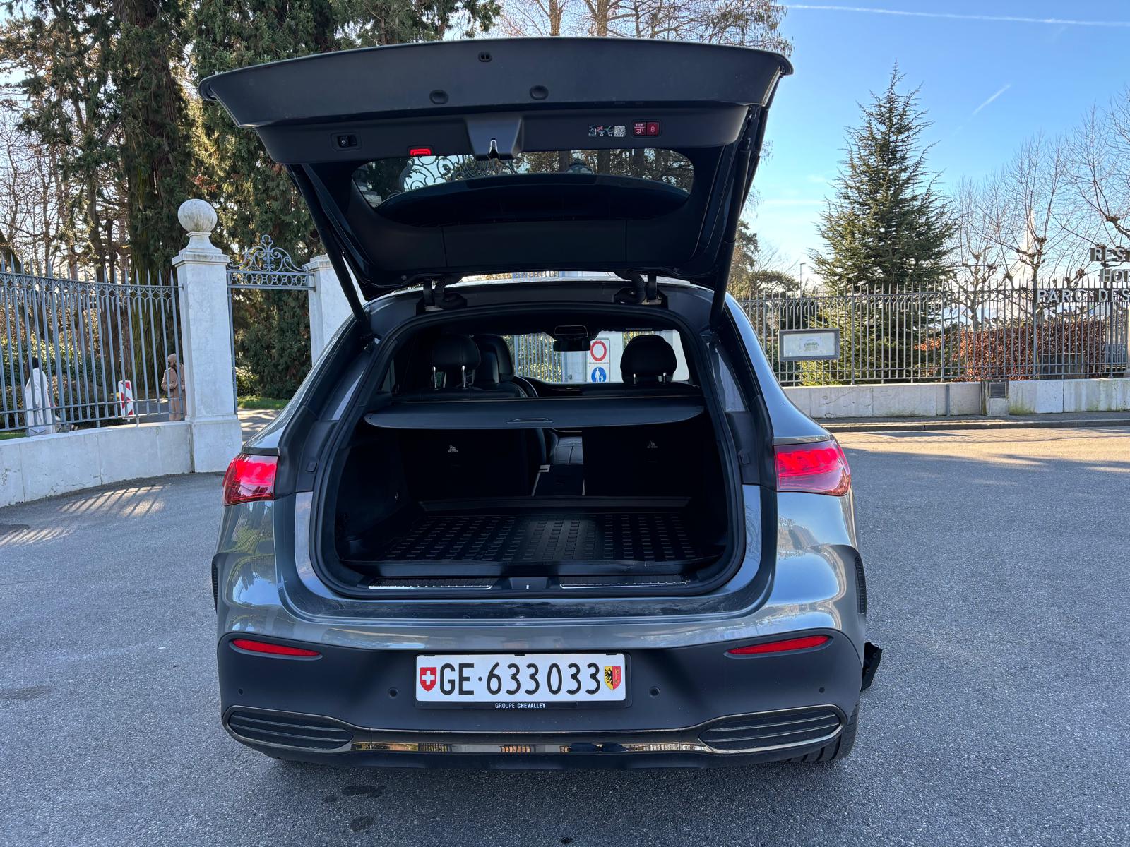 MERCEDES-BENZ EQE SUV 500 4 Matic Executive Edition-image-6