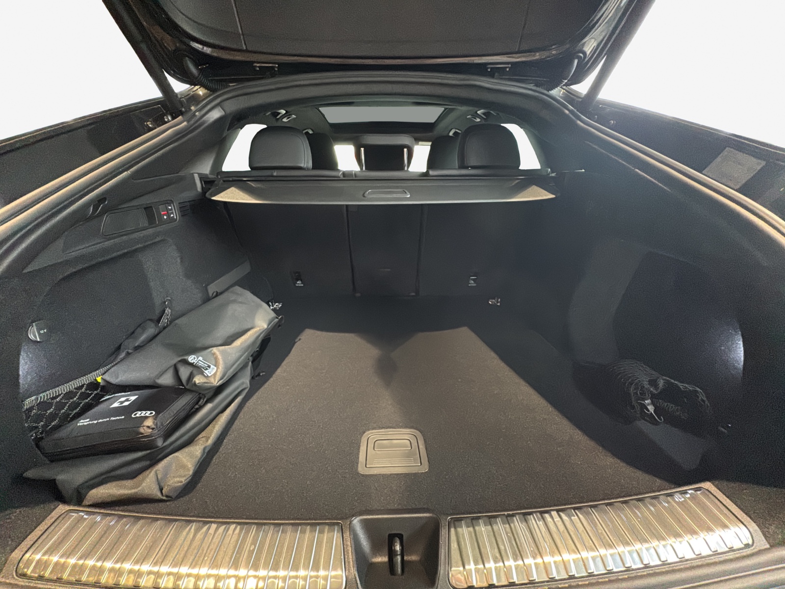 AUDI Q5 Sportback TDI quattro 150 kW S-tronic-image-12