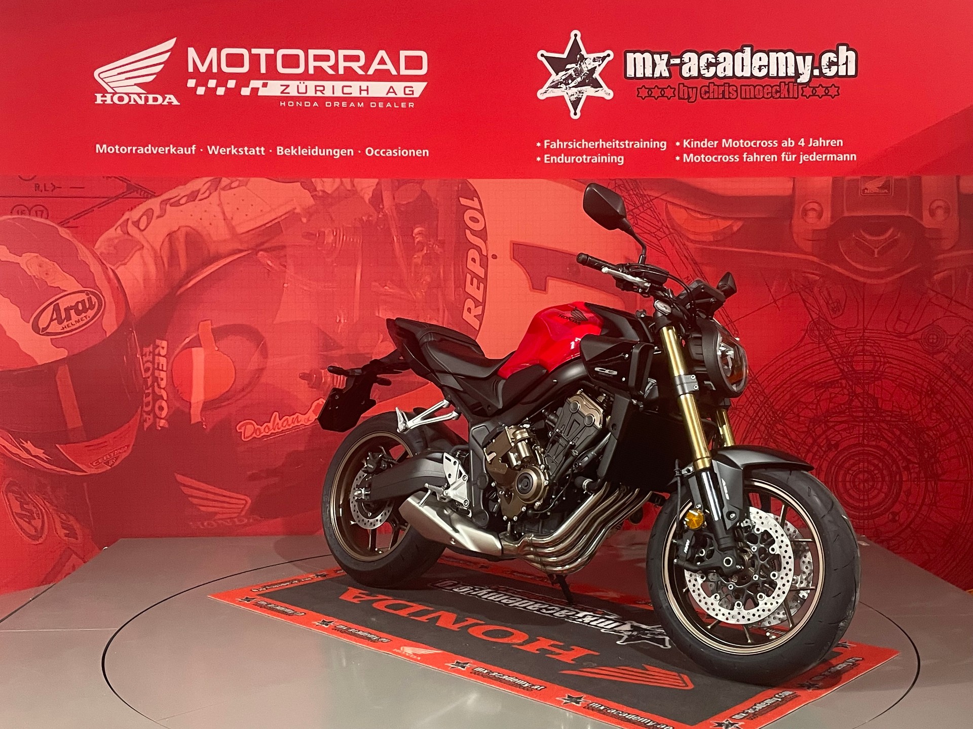 HONDA CB650R E-Clutch**Modell 2026**Neufahrzeug**Grand Prix Red*-showroom-element-1